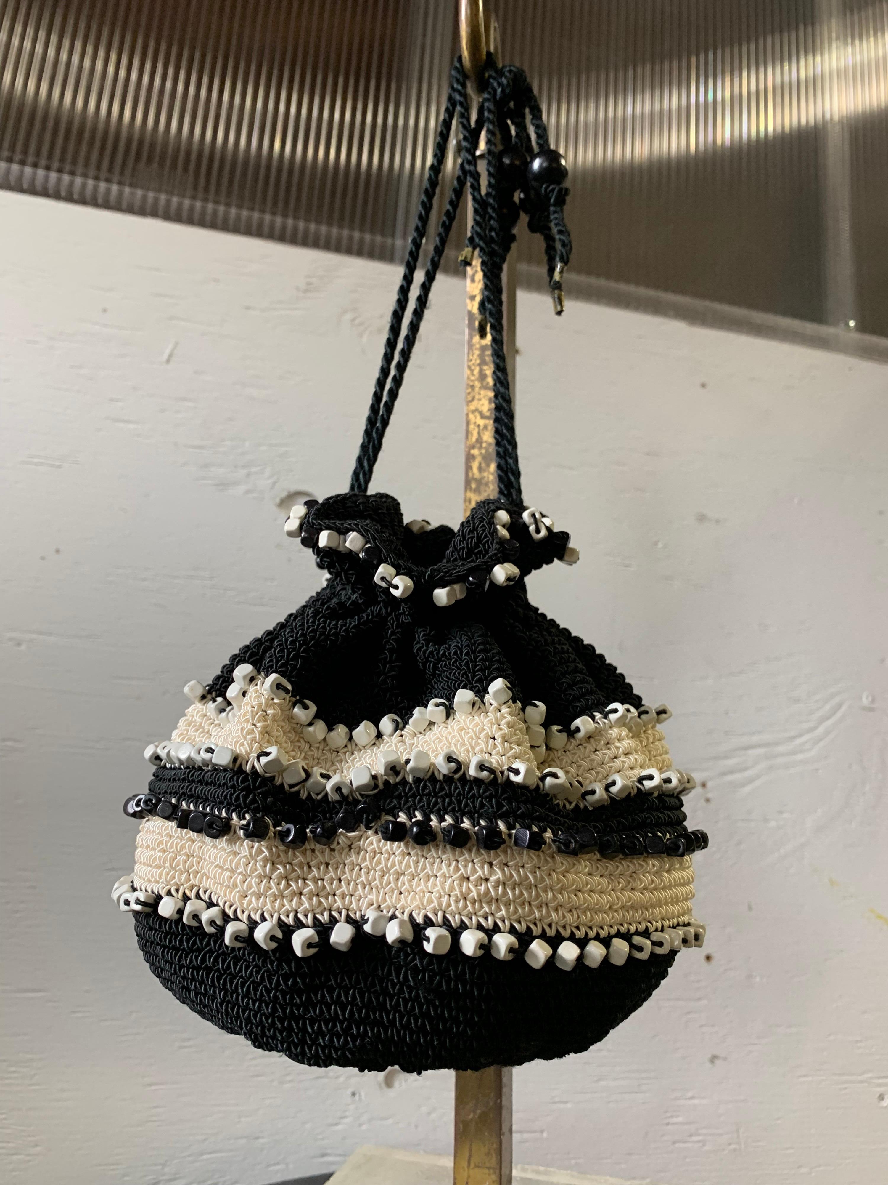 1950s Black & Cream Crochet Drawstring Pouch Handbag W Stripes & Square Beads For Sale 4