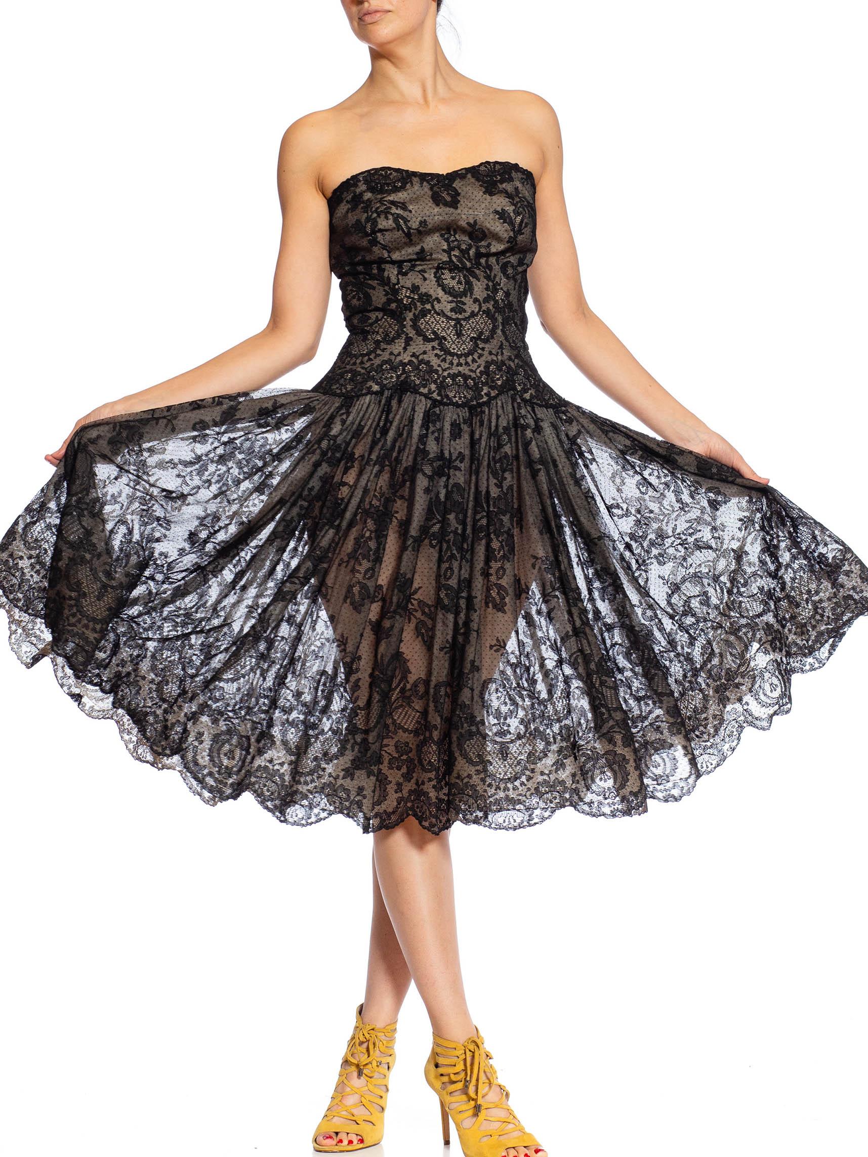 Women's 1950S Black Floral Lace Strapless Fit & Flare Cocktail Dress From Paris For Sale