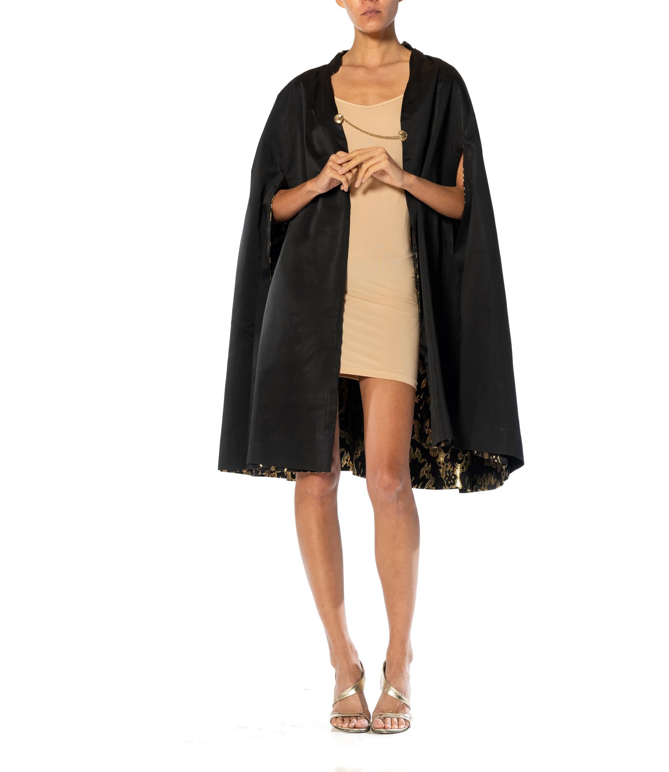 1950S Black & Gold Rayon/Lurex Damask Reversible Cape For Sale 8