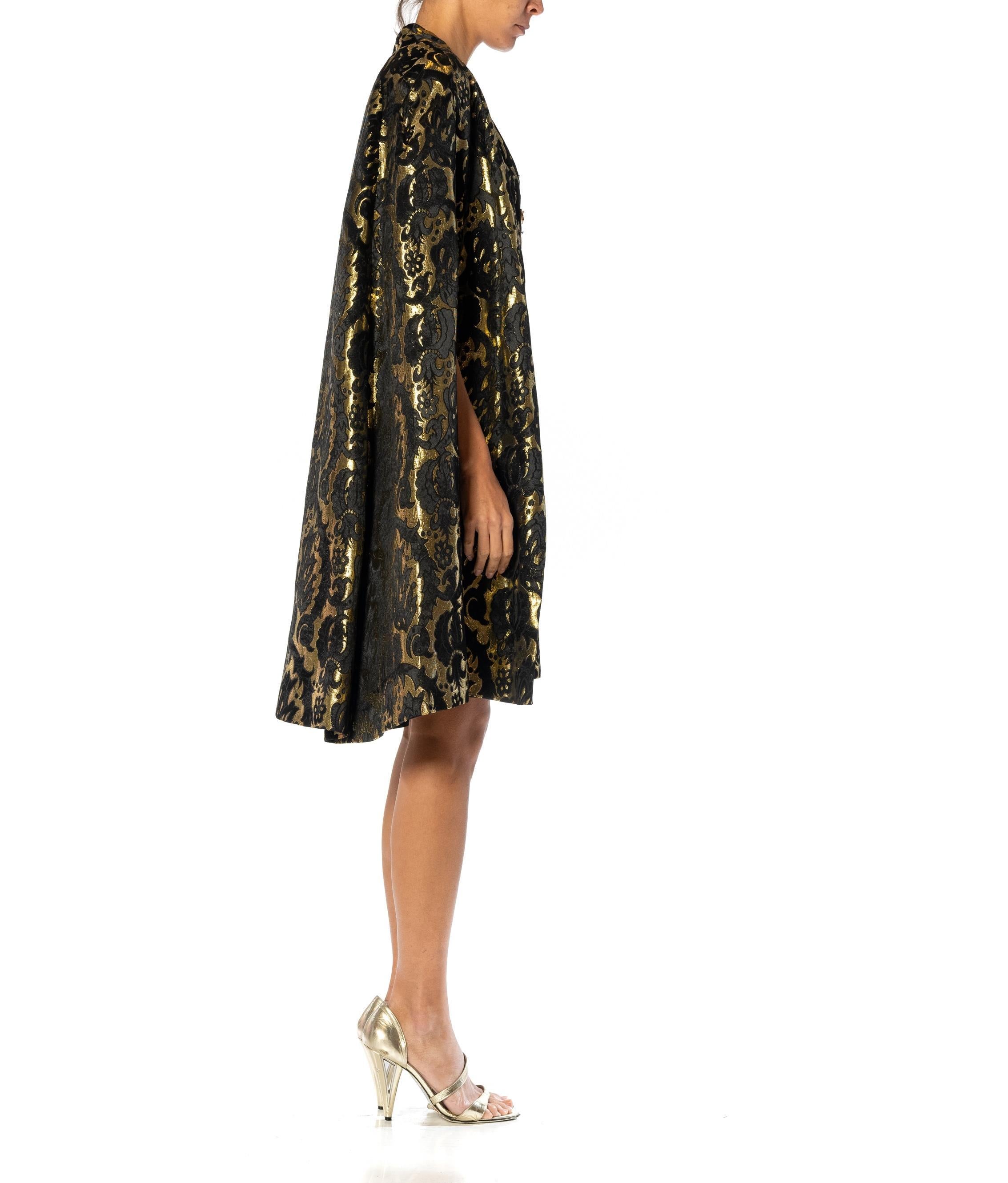 1950S Black & Gold Rayon/Lurex Damask Reversible Cape For Sale 10