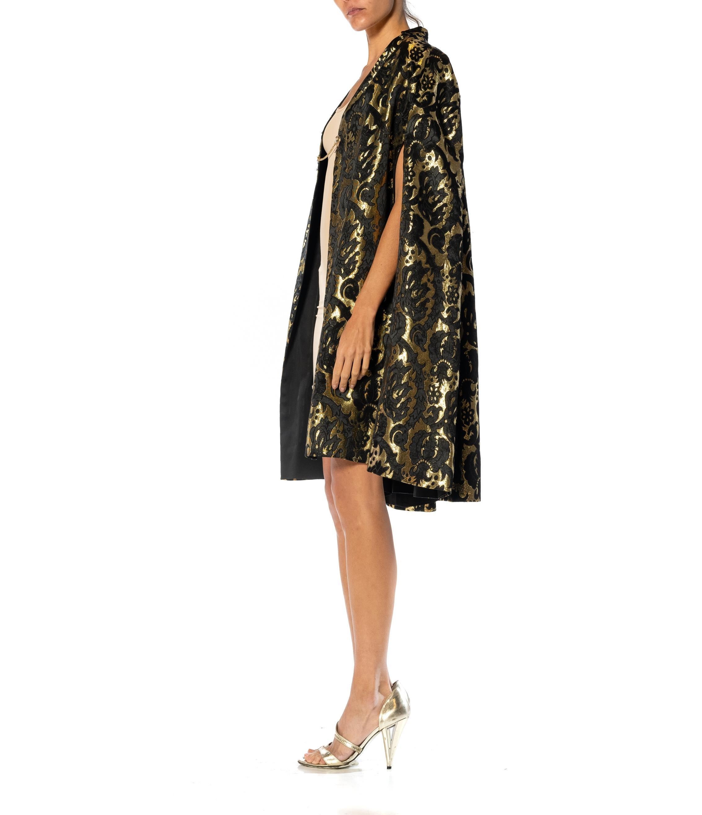 1950S Black & Gold Rayon/Lurex Damask Reversible Cape For Sale 1