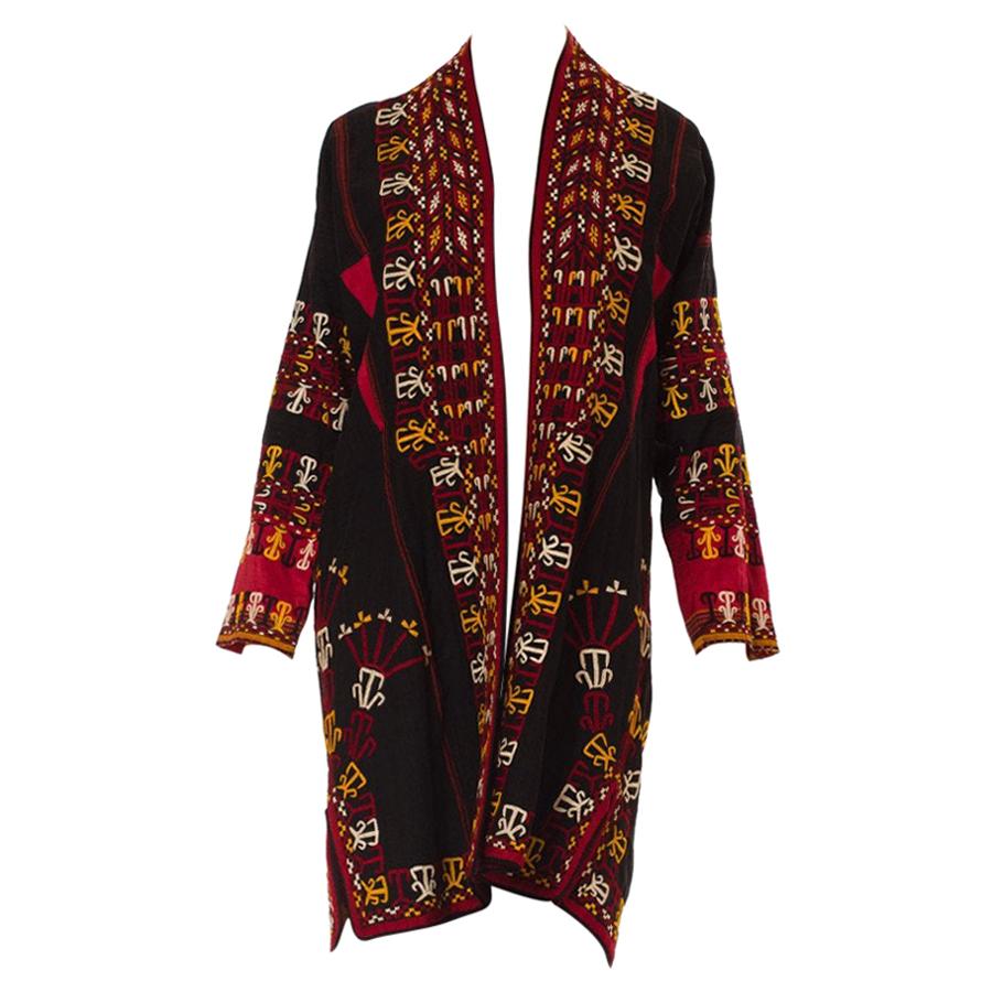 1950S Black Hand Embroidered Silk Middle Eastern Duster Coat Lined With Cotton For Sale