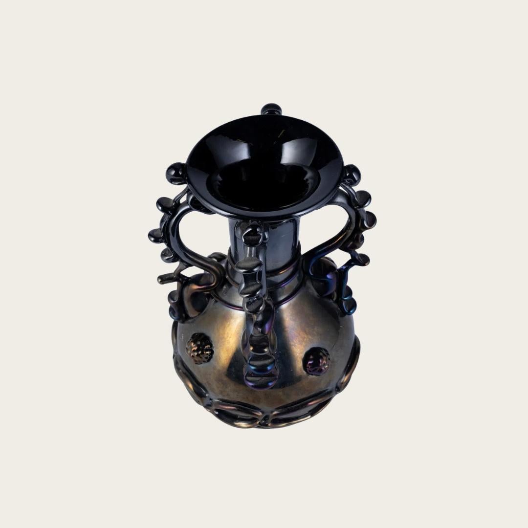 Vase en verre de Murano noir irisé des années 1950 Bon état - En vente à Brooklyn, NY