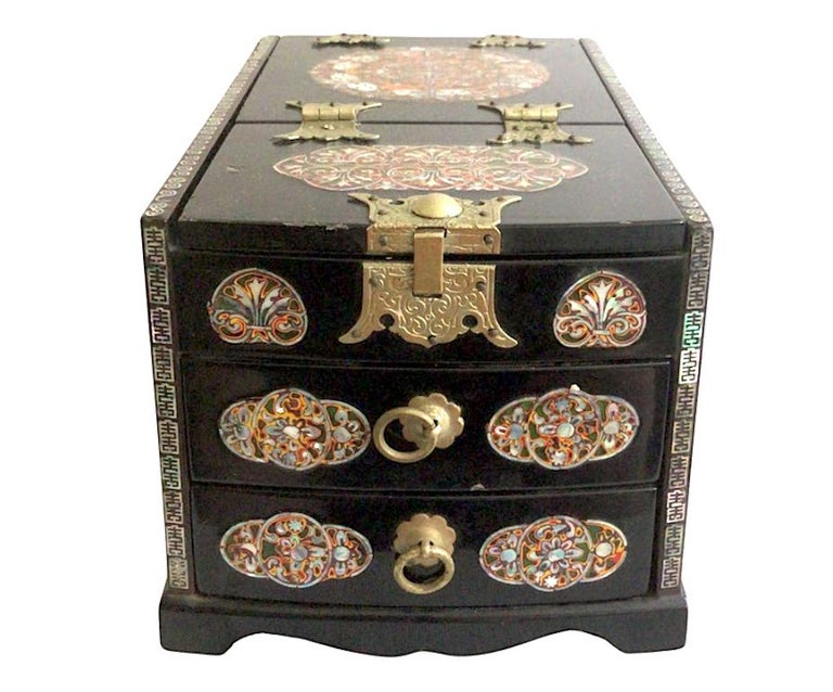 A mother-of-pearl-inlaid lacquered 'floral' stationery box and cover,  Joseon dynasty, 16th century, SUBLIME BEAUTY: Korean Ceramics from a  Private Collection, 2022