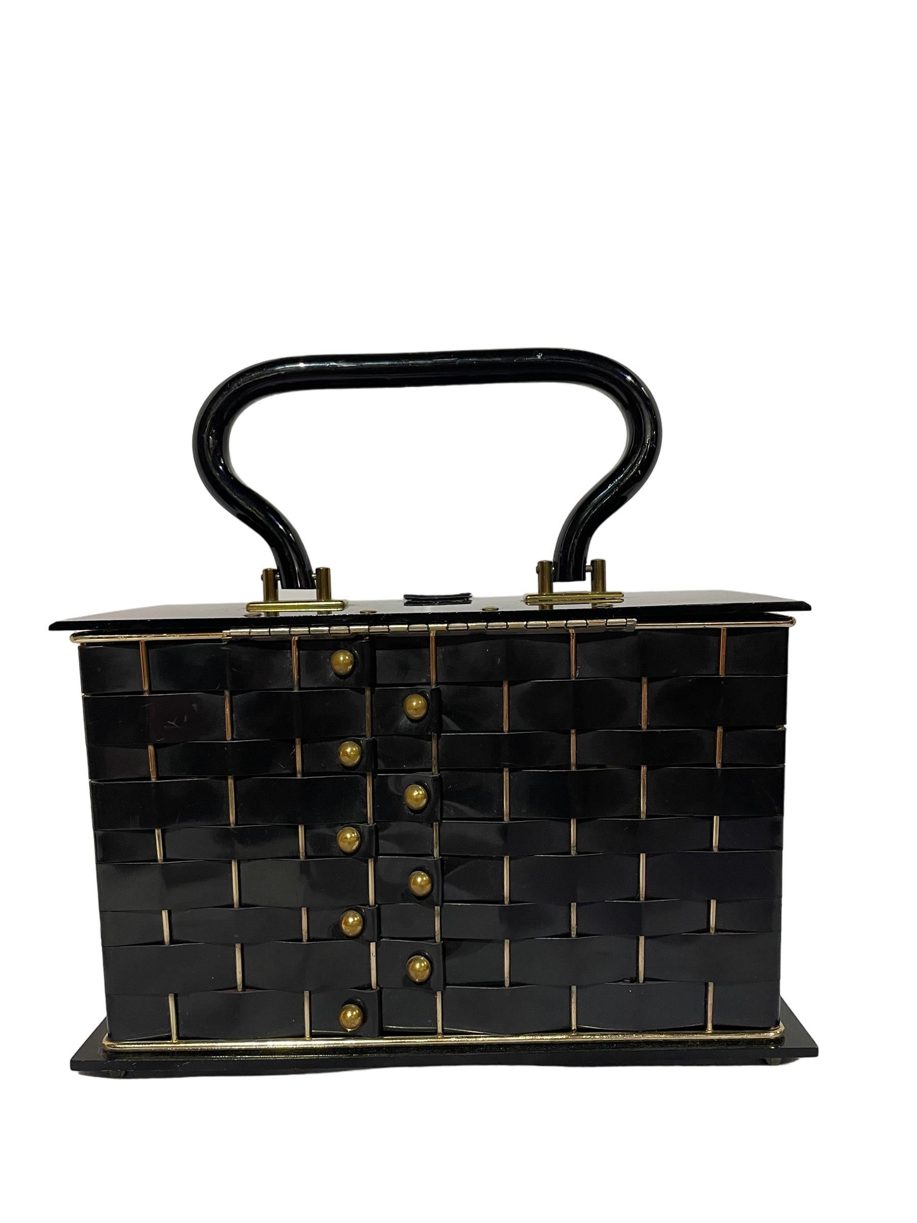 1950s Black Lucite and Metal Woven Handbag by Dorset Rex  In Good Condition For Sale In Greenport, NY