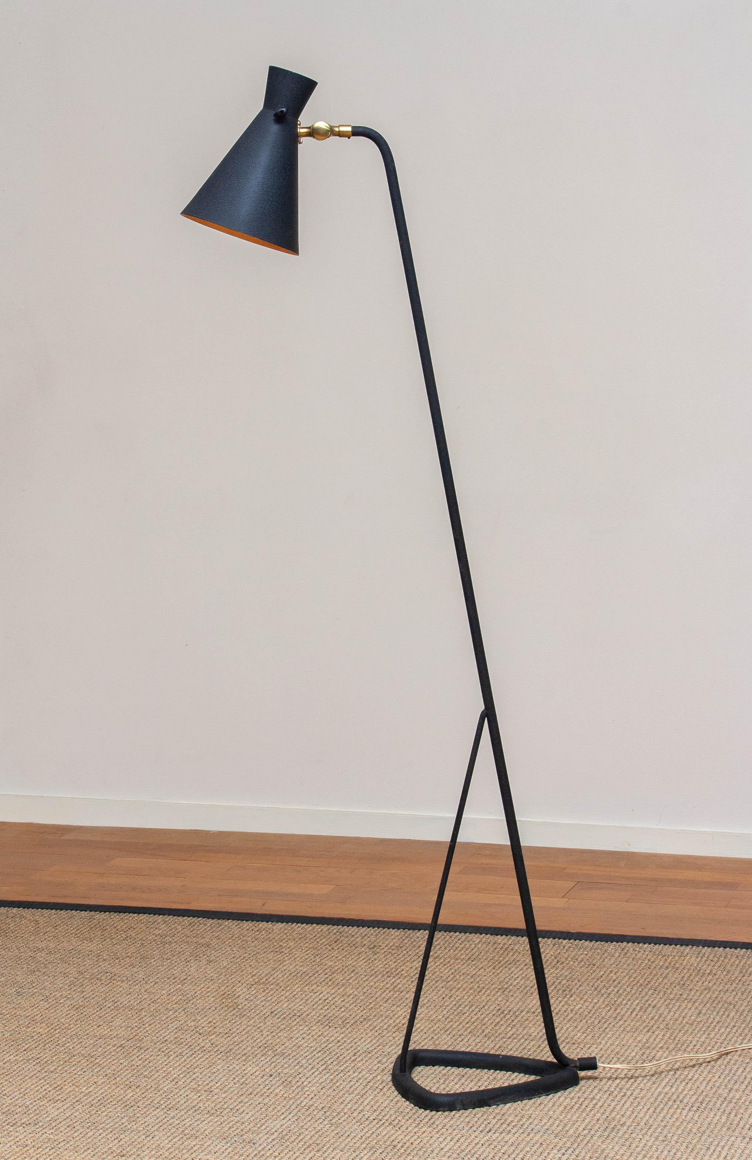 1950s Black Metal Grasshopper Model Floor Lamp by Falkenbergs Belysning, Sweden In Good Condition In Silvolde, Gelderland