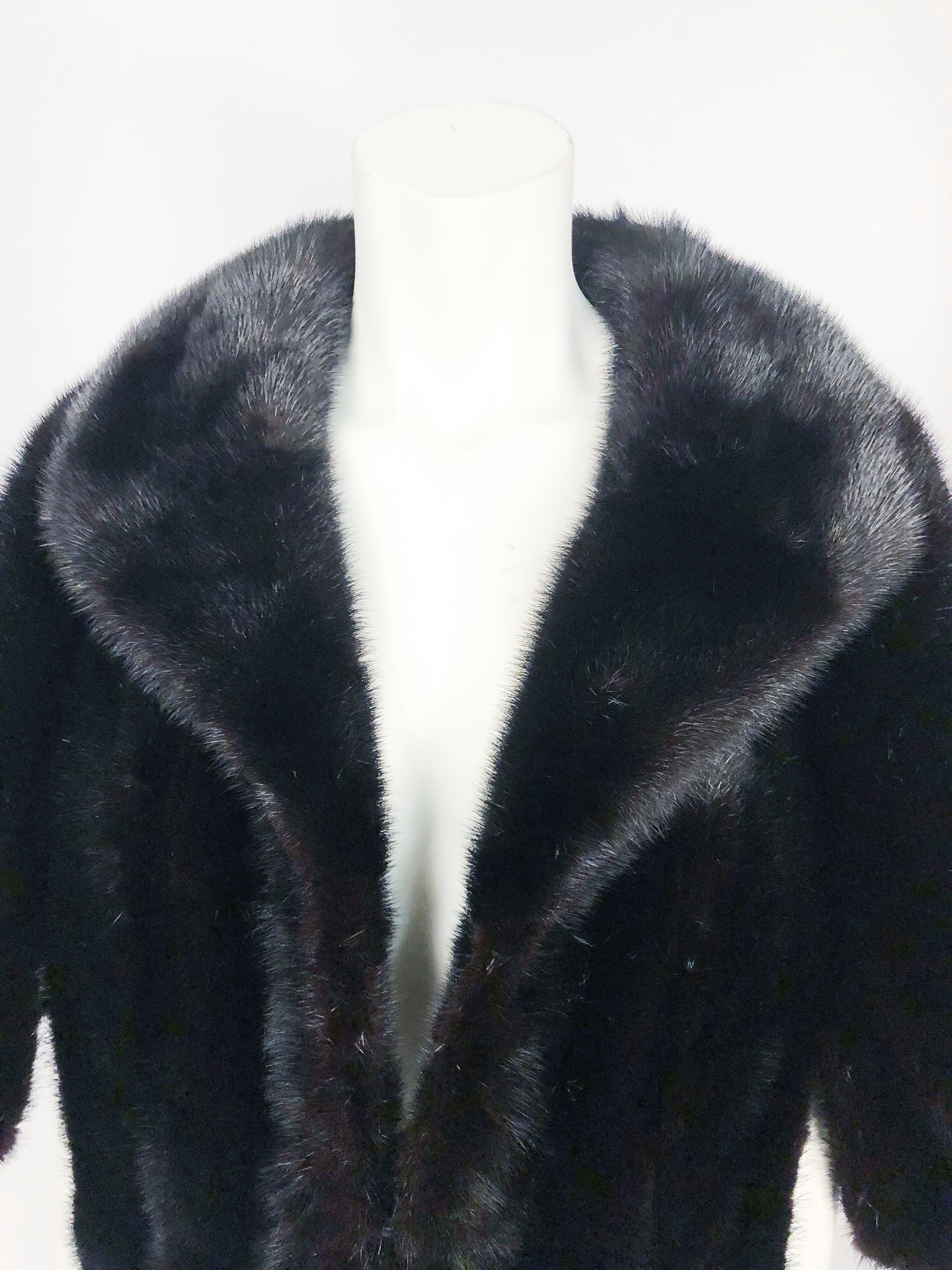 1950s Black Mink Stole With Enlarged Collar and 2 lined pockets. 