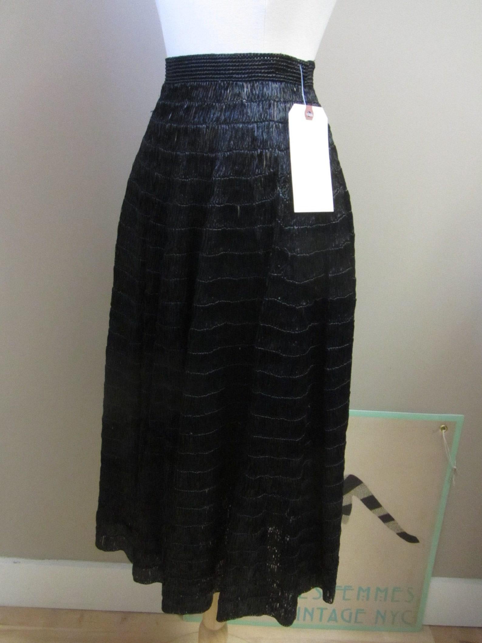 1950s black raffia skirt For Sale 4
