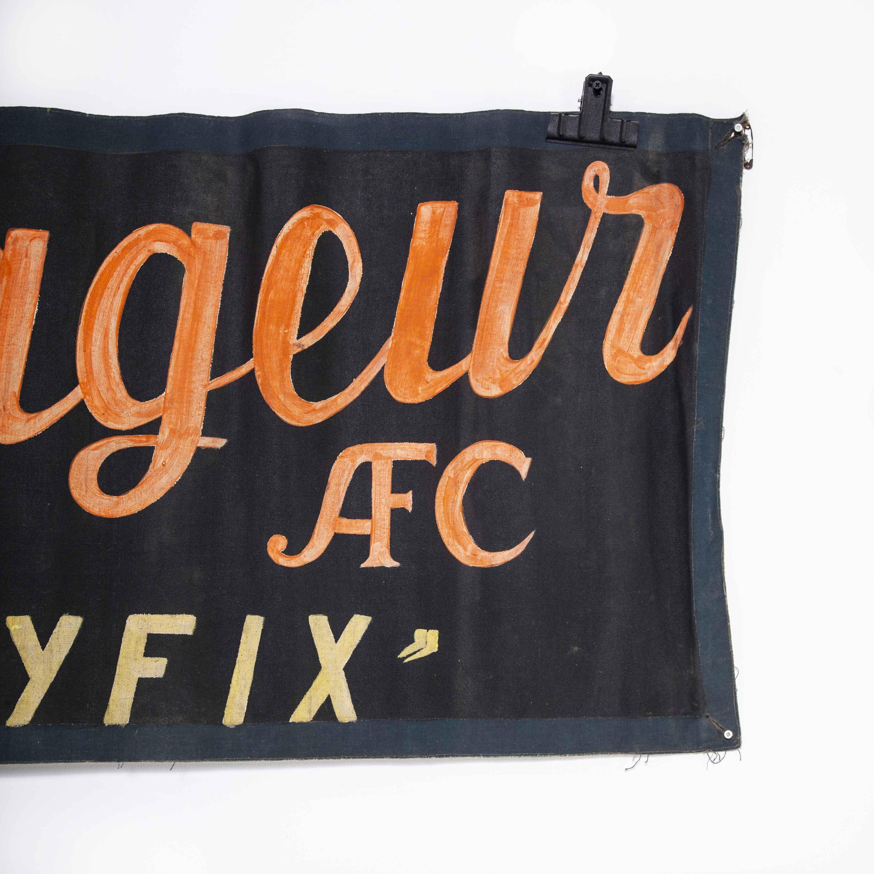 1950's Black & Red Canvas Advertising Banner, Pigeon Voyageur In Good Condition For Sale In Hook, Hampshire