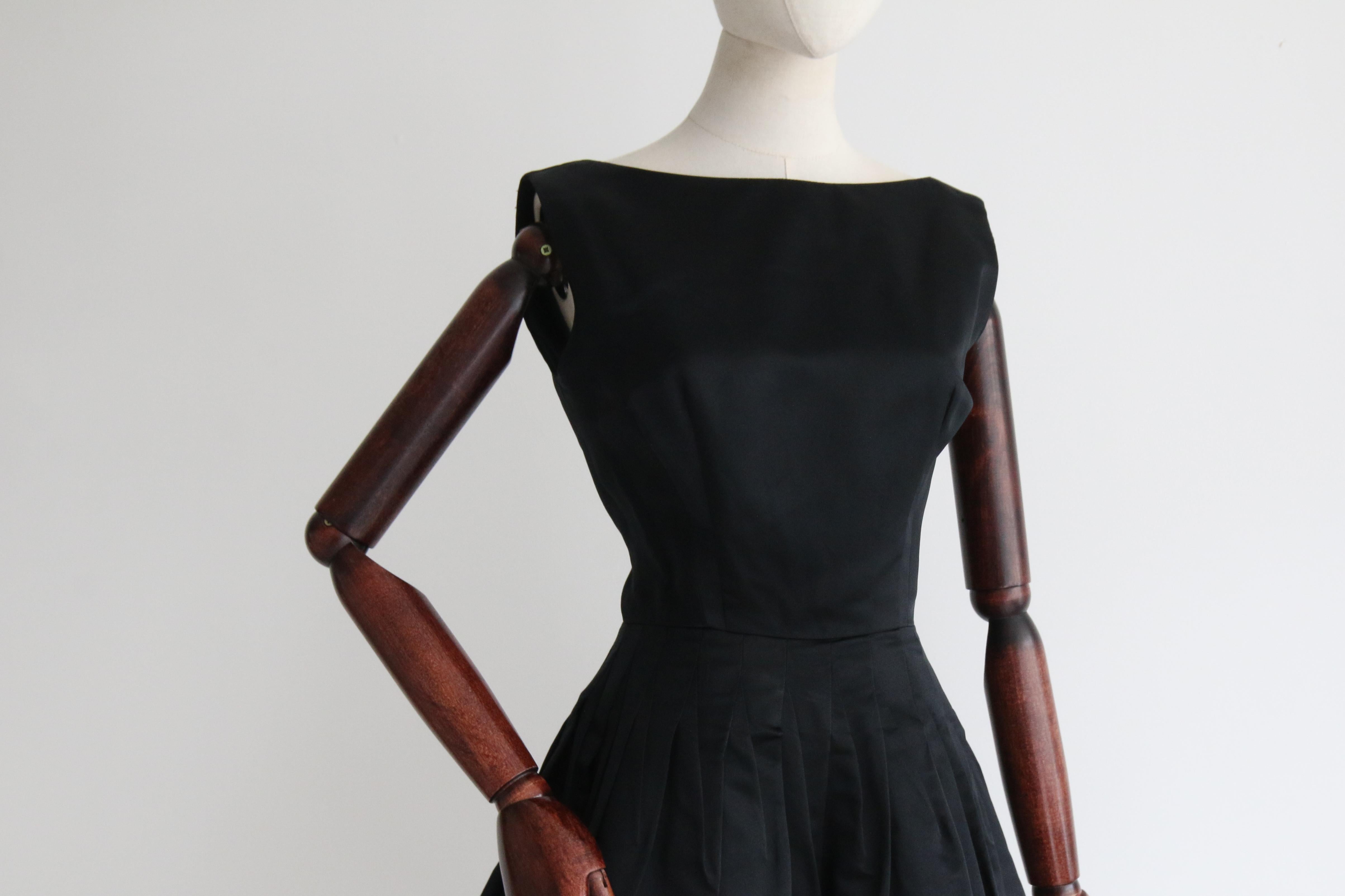 1950'S Black Satin Pointed Seam Dress UK 8 US 4  5