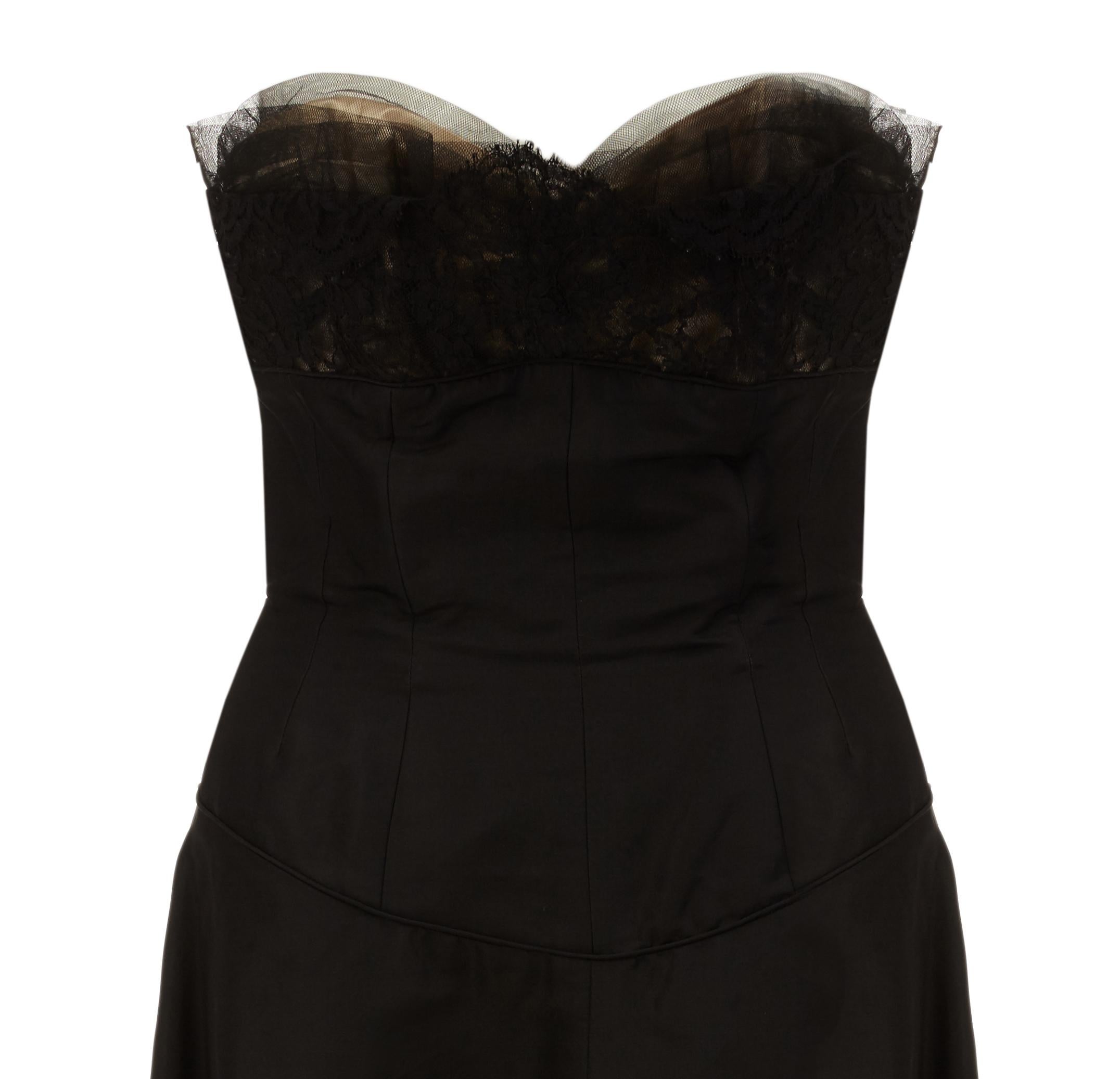 1950s Black Strapless Silk Satin and Lace Dress In Excellent Condition For Sale In London, GB