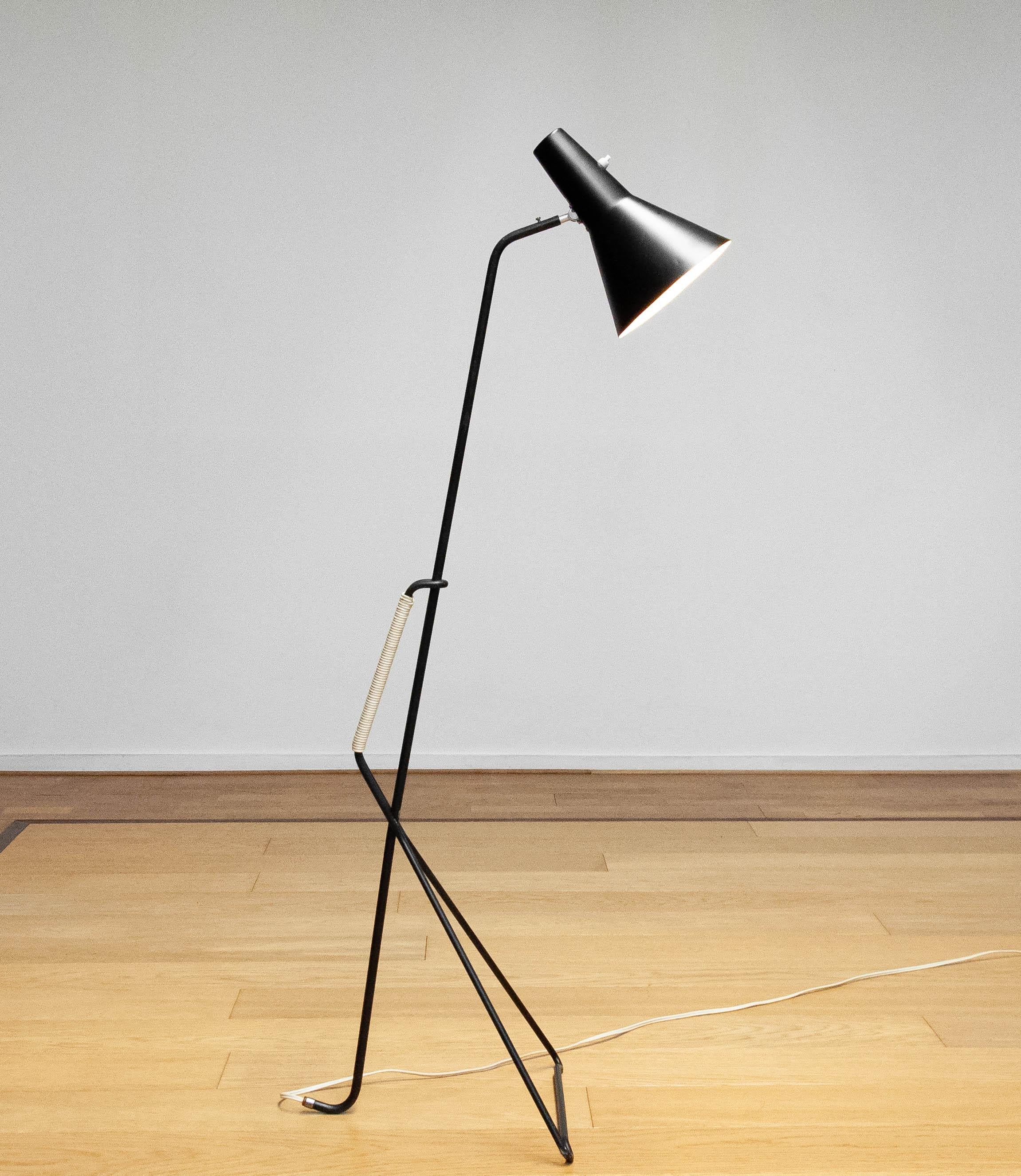 Mid-20th Century 1950s Black Swedish Grasshopper Floor Lamp By Svend Aage Holm Sorensen For Asea. For Sale