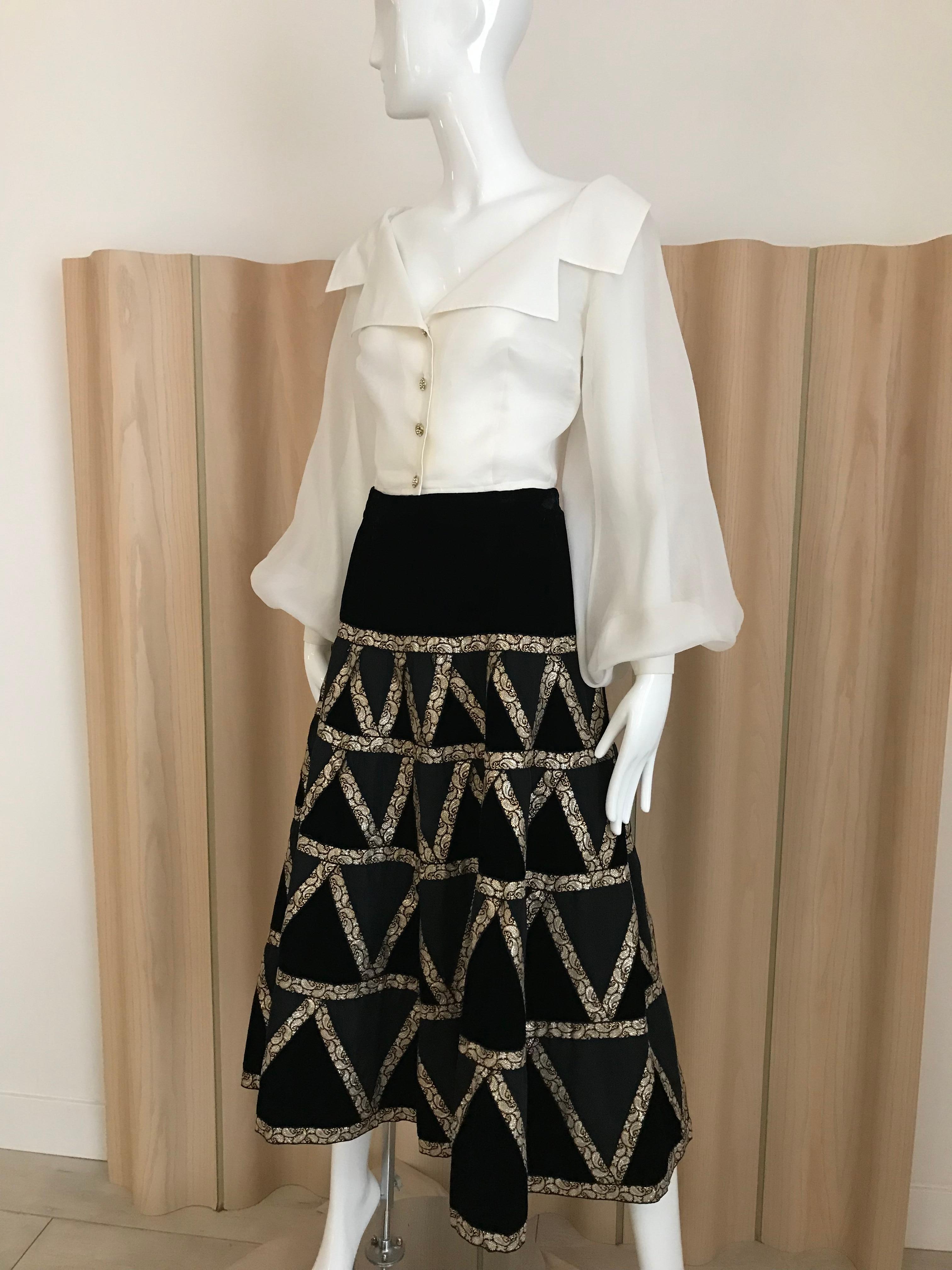 Women's 1950s Black Velvet and Gold Cocktail Skirt