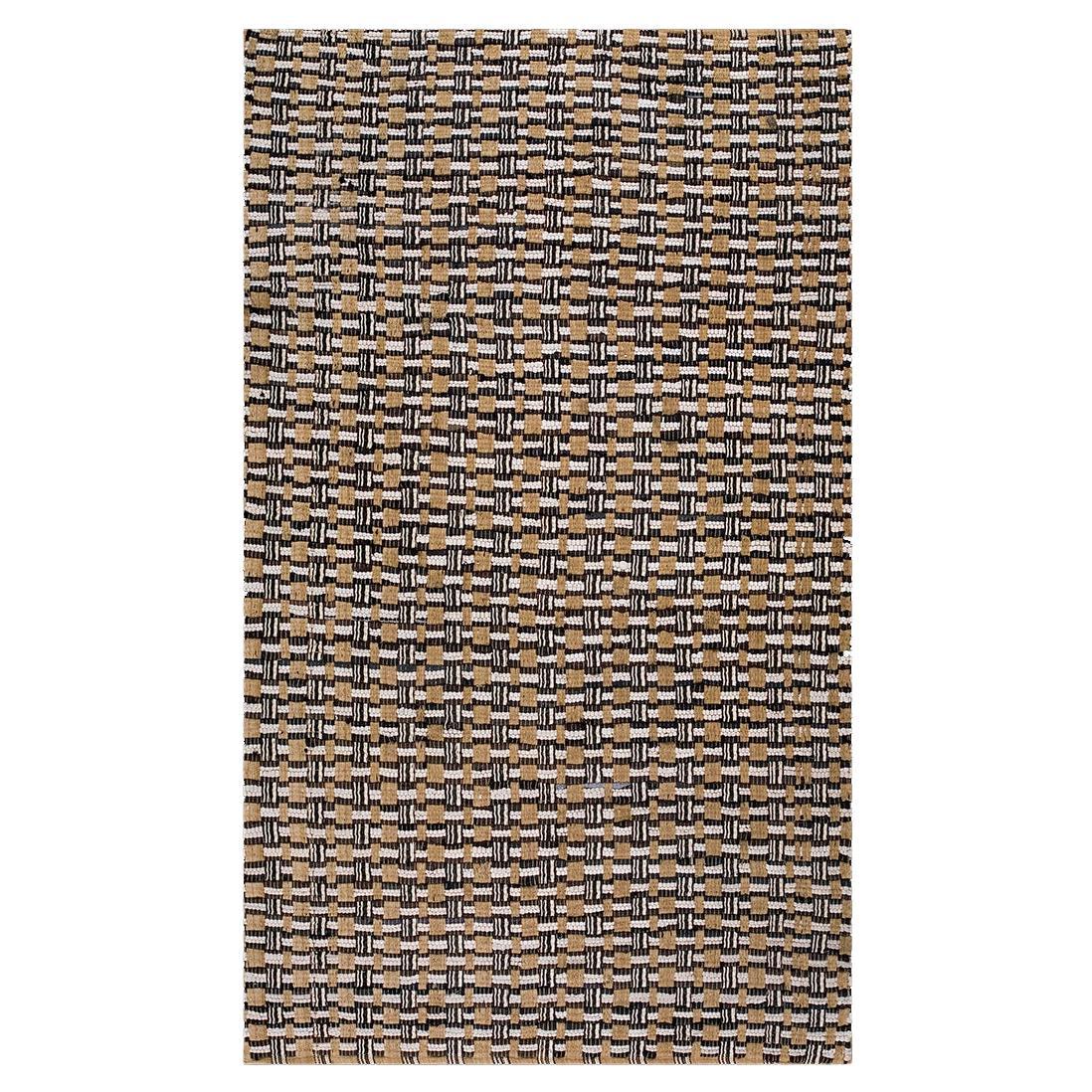 1950s Black-White-Neutral Basketweave Pattern American Braided Rug 5
x8
 Carpet For Sale