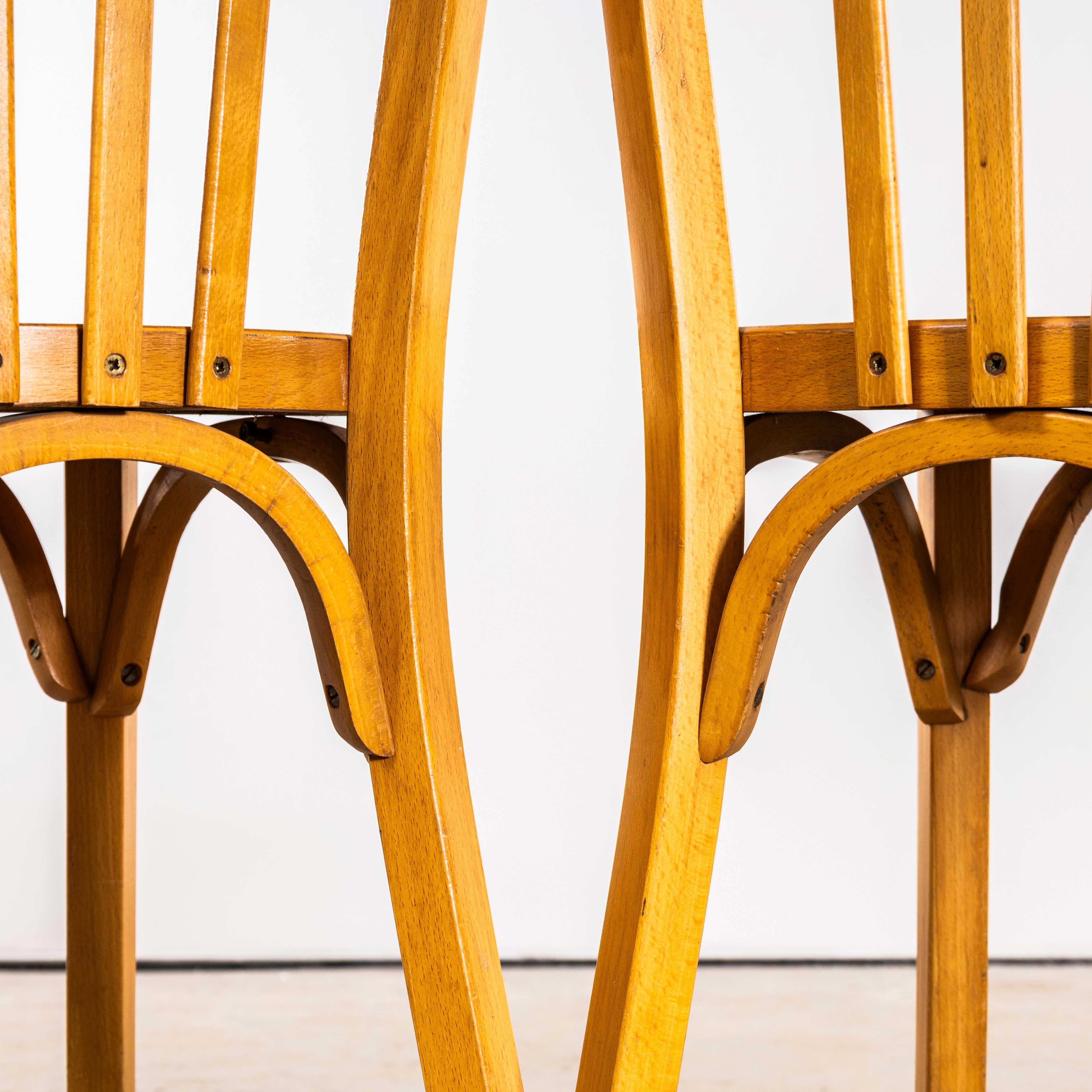 Chaises de salle à manger en bentwood blond à assise plate des années 1950 - Ensemble de six chaises en vente 2