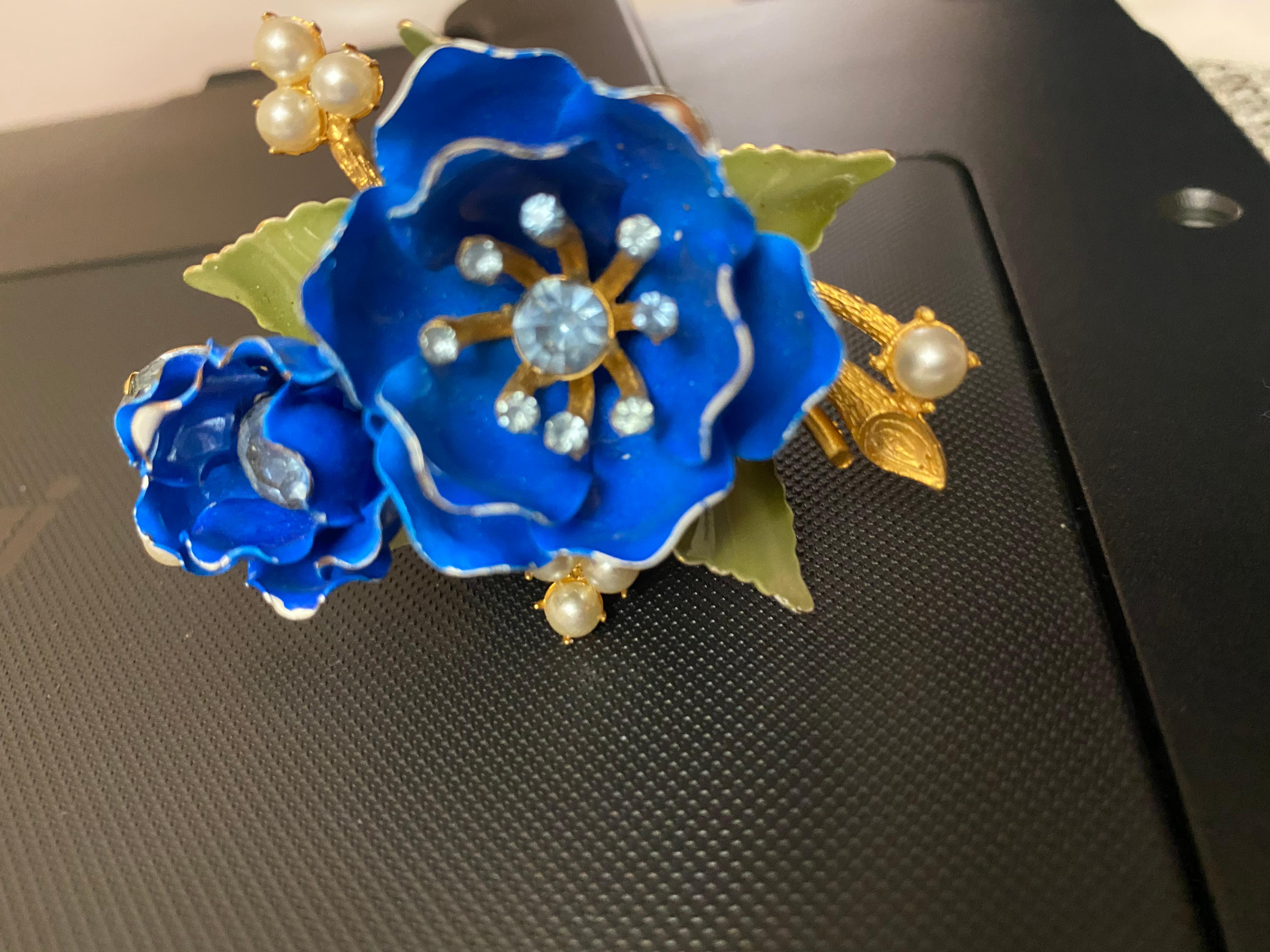 Women's 1950s Blue Enamel Flower Brooch Pin For Sale