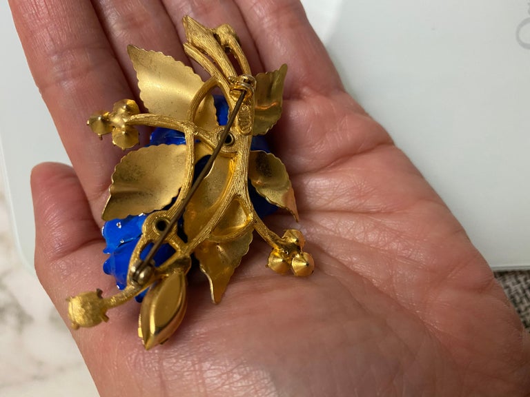 Broche Double Fleurs Vintage Années 1950 - Métal Doré, Peinture Main Rose Et Bleue