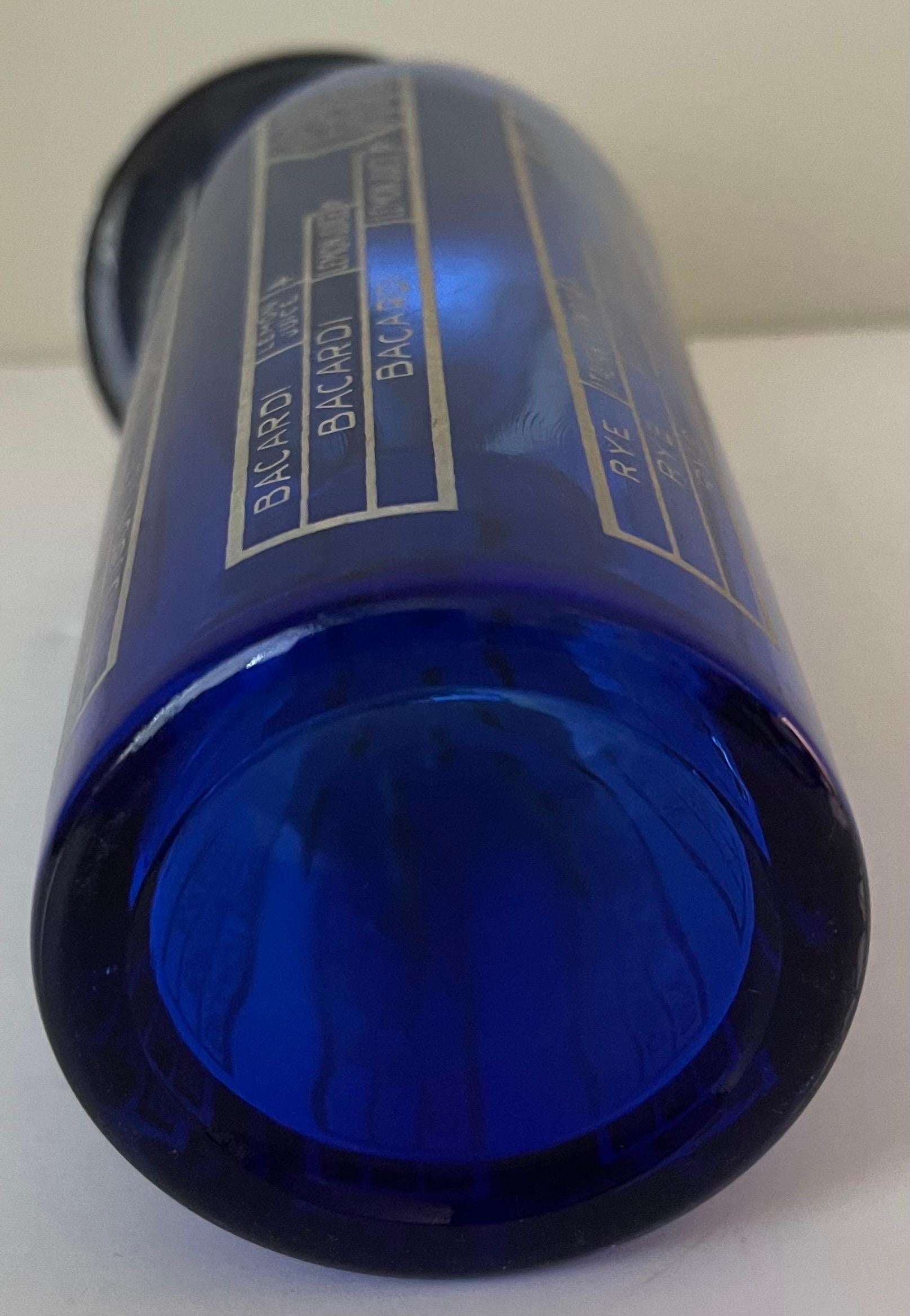 Grand shaker à cocktail en verre bleu des années 1950 en vente 4