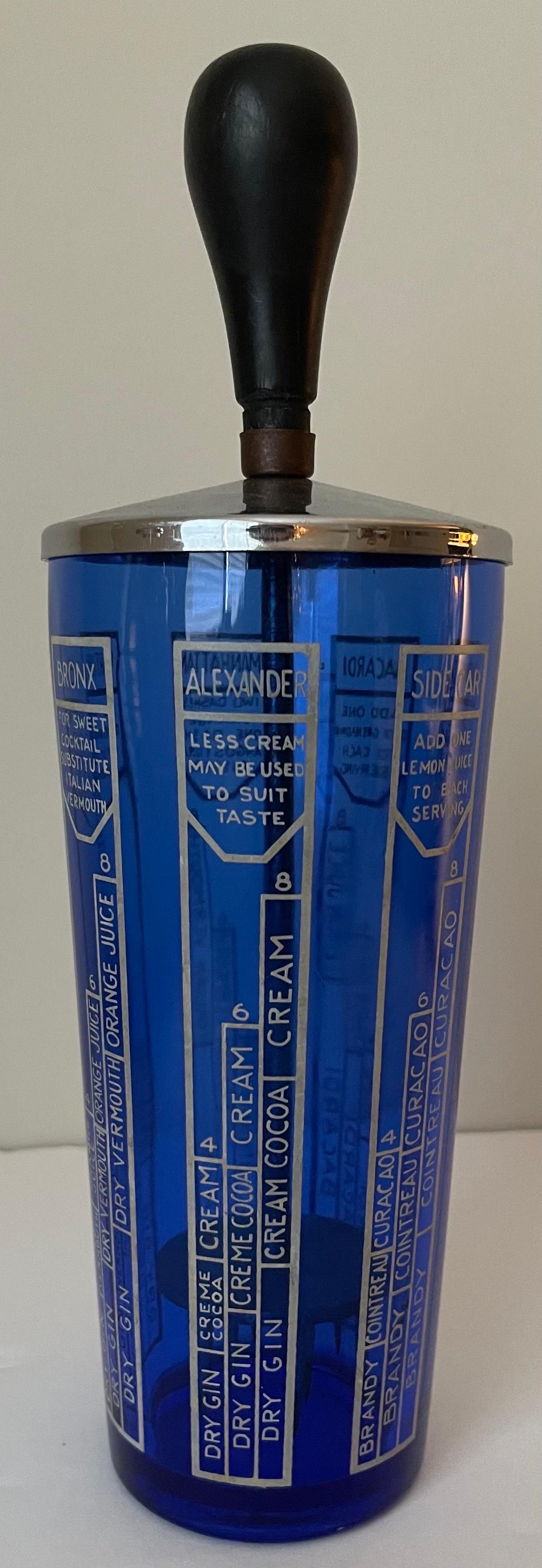 Shaker da cocktail grande da barista in vetro blu degli anni '50 in vendita 1