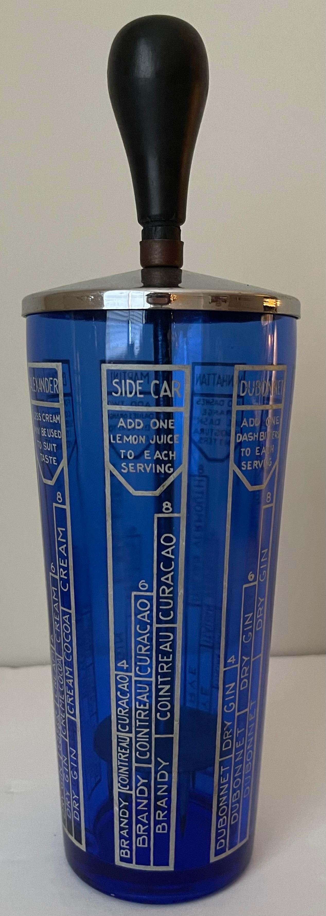 Shaker da cocktail grande da barista in vetro blu degli anni '50 in vendita 2