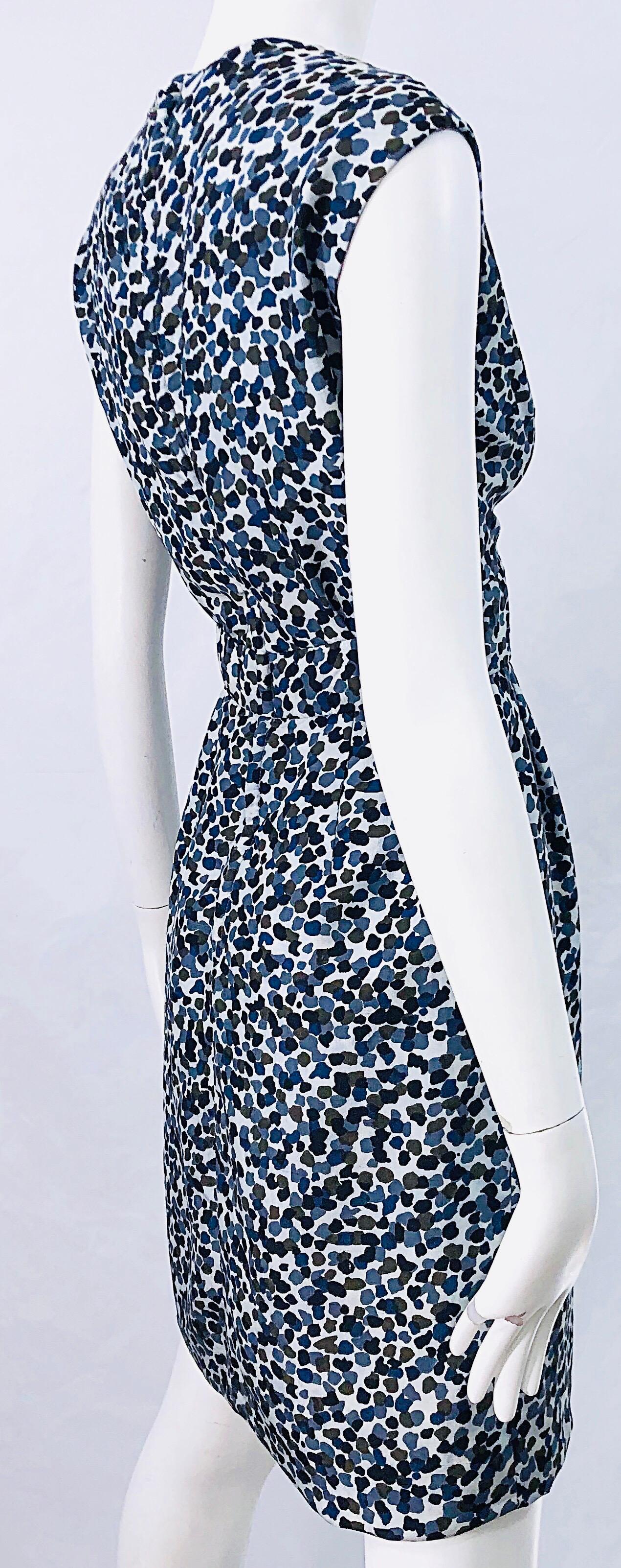 1960s Azul Gris Leopardo Animal Print Vintage 60s Vestido sin mangas de seda Vaina en venta 5