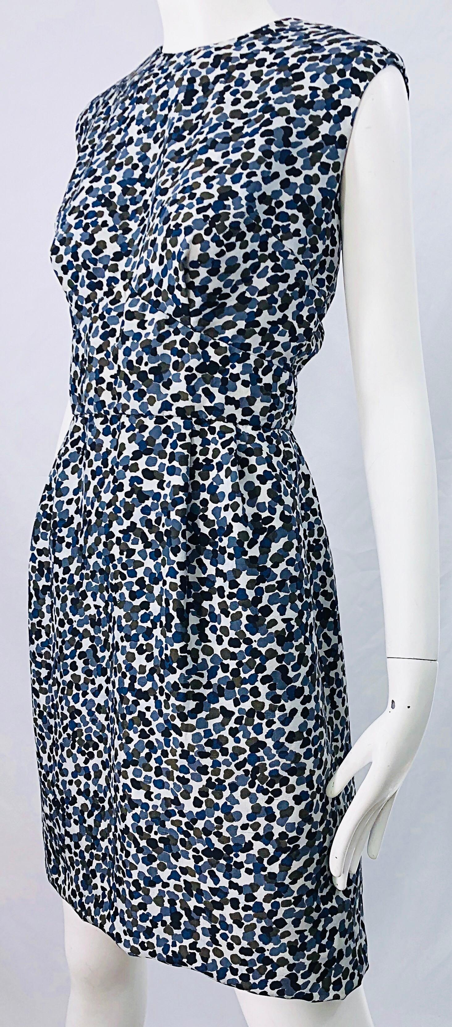 1960s Azul Gris Leopardo Animal Print Vintage 60s Vestido sin mangas de seda Vaina en venta 6