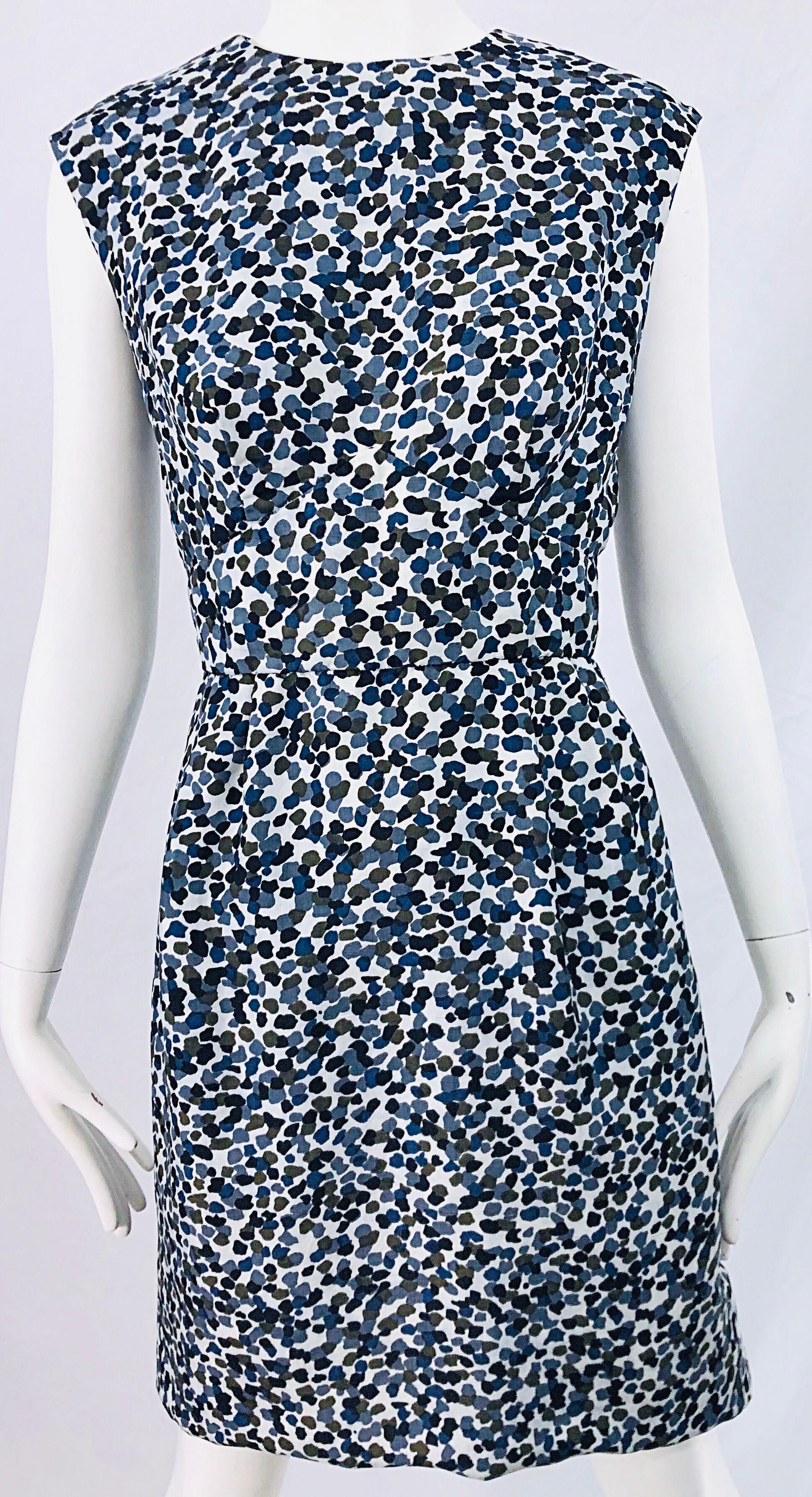 1960s Azul Gris Leopardo Animal Print Vintage 60s Vestido sin mangas de seda Vaina en venta 2