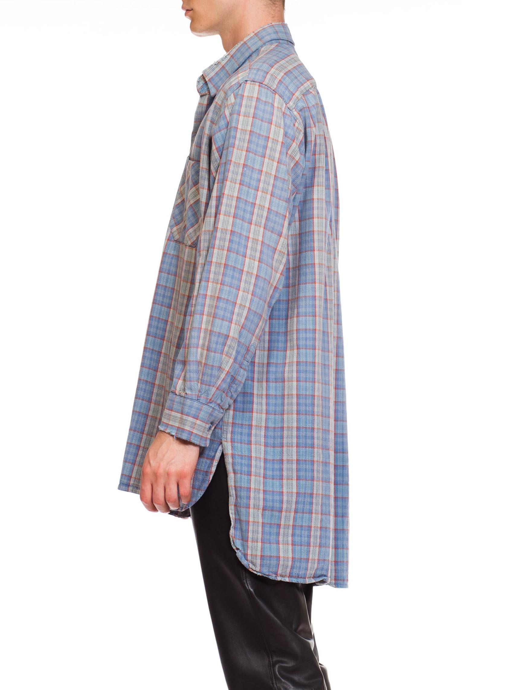 1950S Blau kariertes Baumwoll-Tunikahemd für Männer im Zustand „Hervorragend“ im Angebot in New York, NY