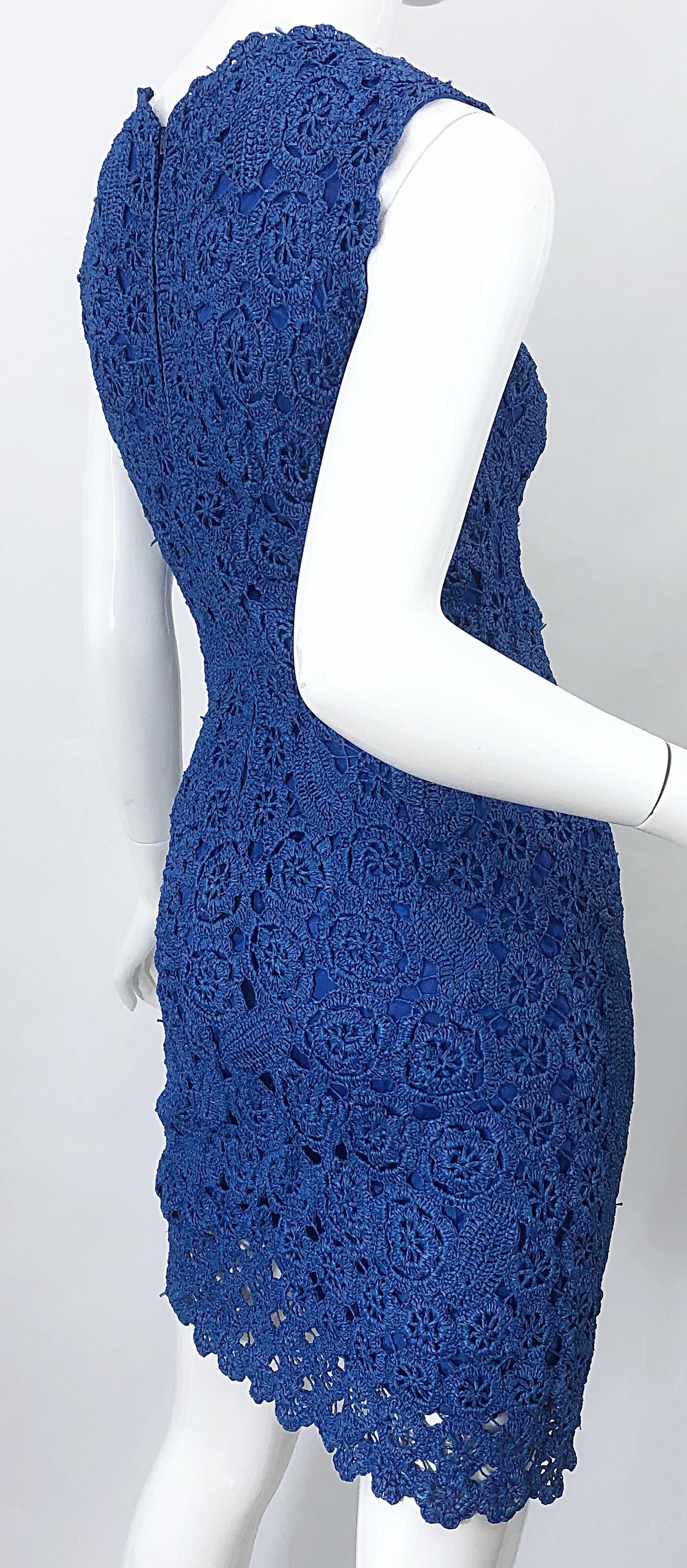 1950s Blue Raffia Demi Couture Beautiful Vintage Crochet 50s Wiggle Dress In Excellent Condition For Sale In San Diego, CA