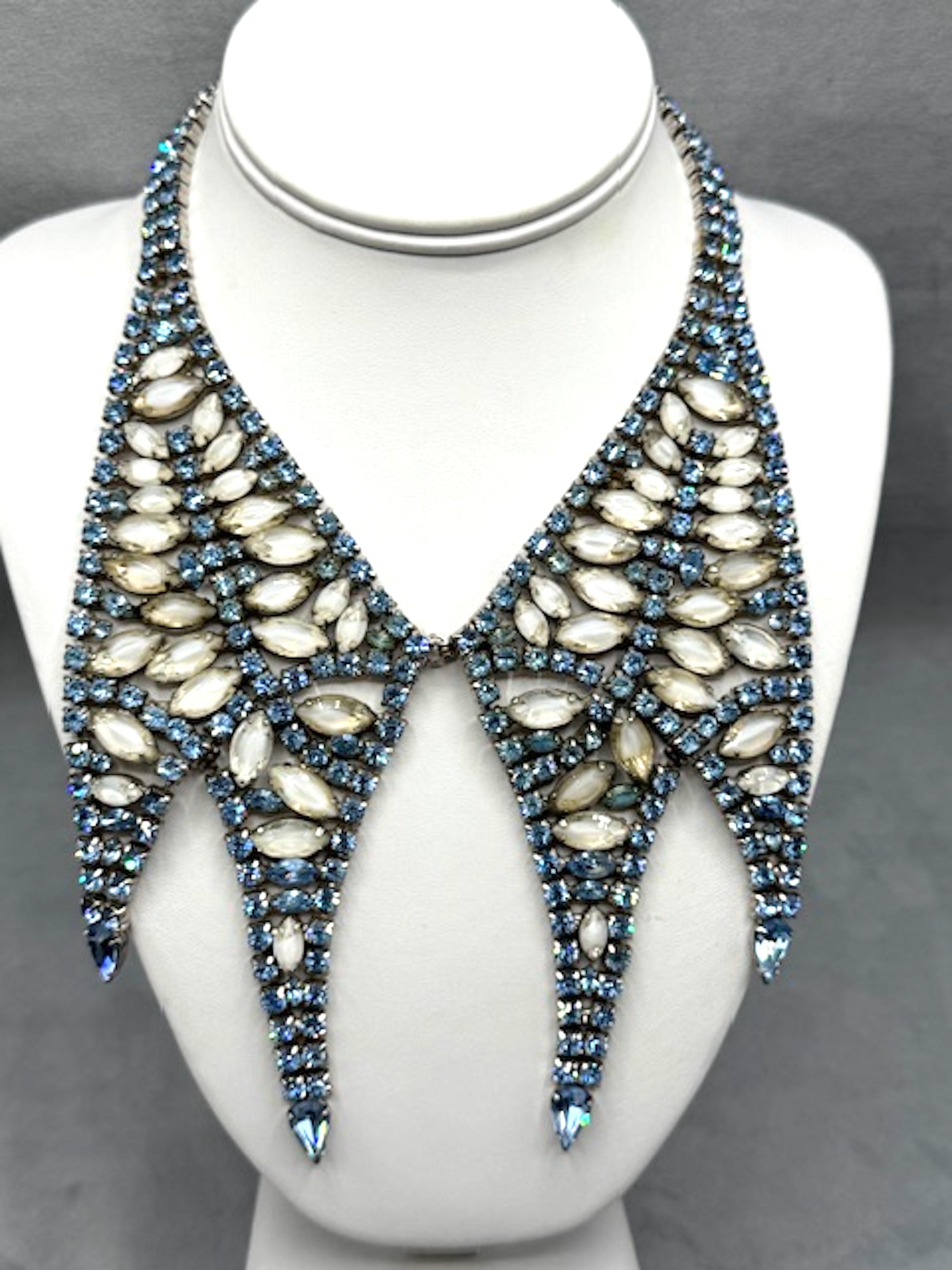 1950s Blue Rhinestone & Clear & White Givre Stone Bib Necklace For Sale 2