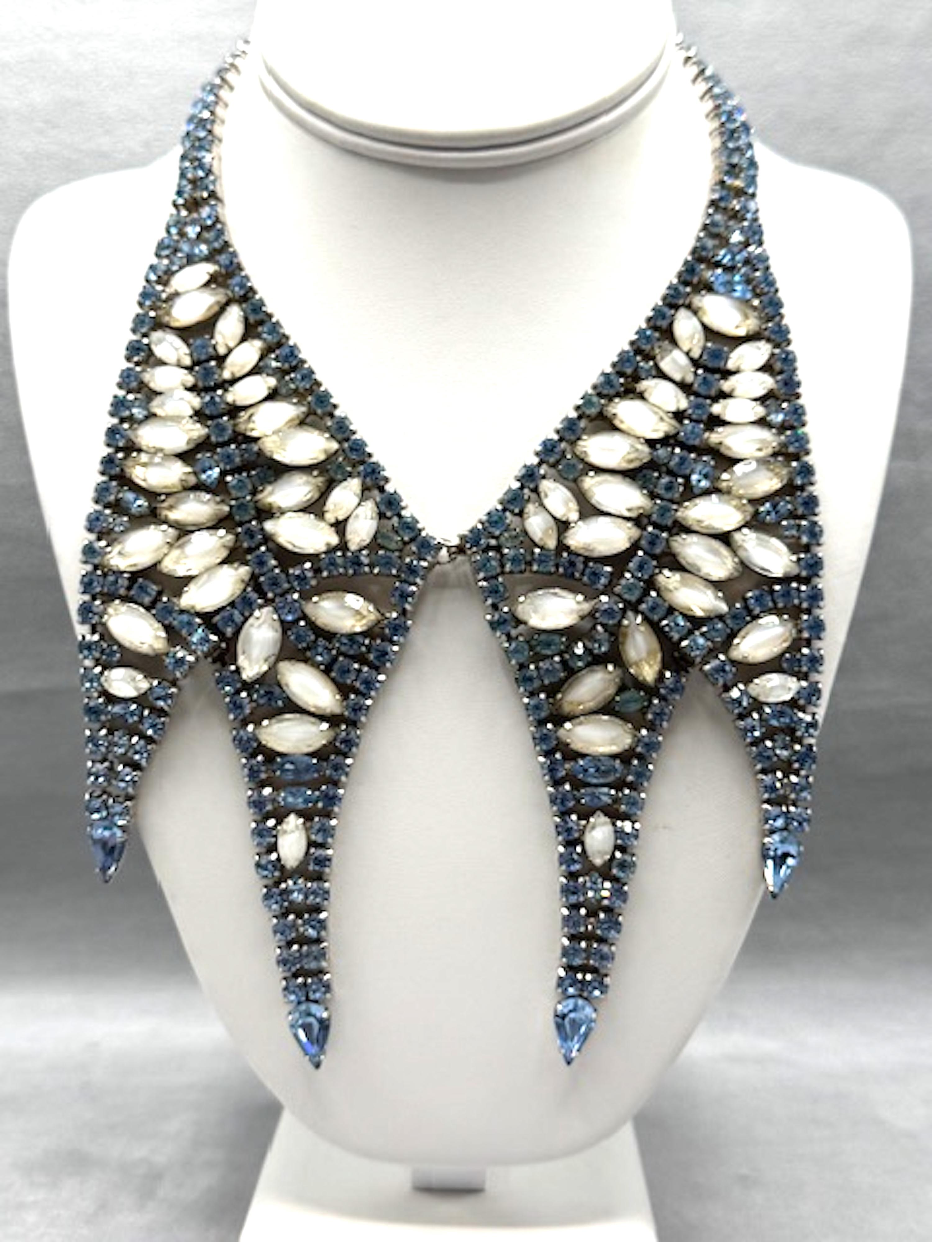 1950s Blue Rhinestone & Clear & White Givre Stone Bib Necklace For Sale 3