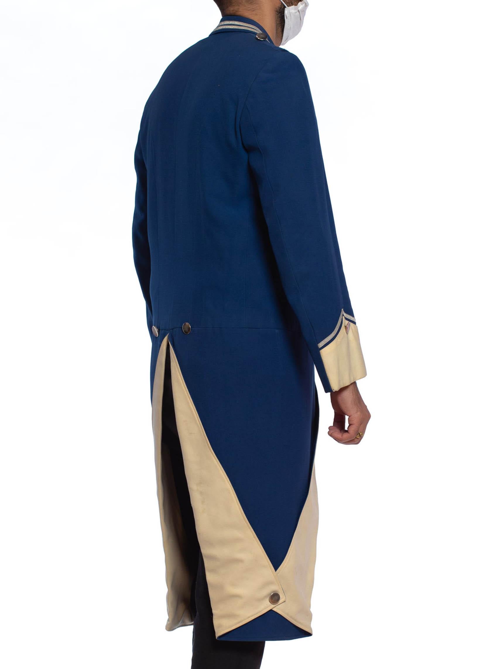 Blau-weiße Herren-Wolljacke im Stil des 18. Jahrhunderts mit Taillen aus den 1950er Jahren im Angebot 4