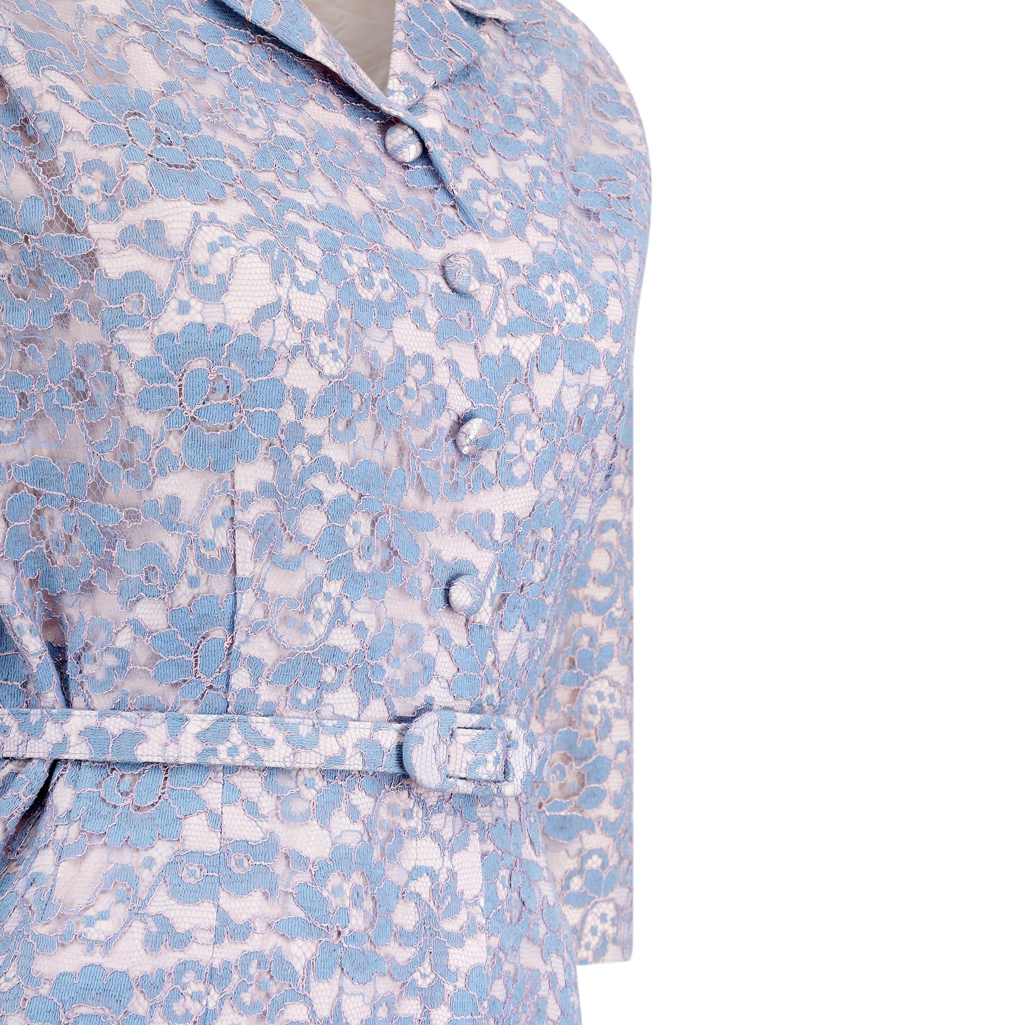 1950s Blush & Blue Lace Belted Shirt Waister Dress In Good Condition For Sale In London, GB