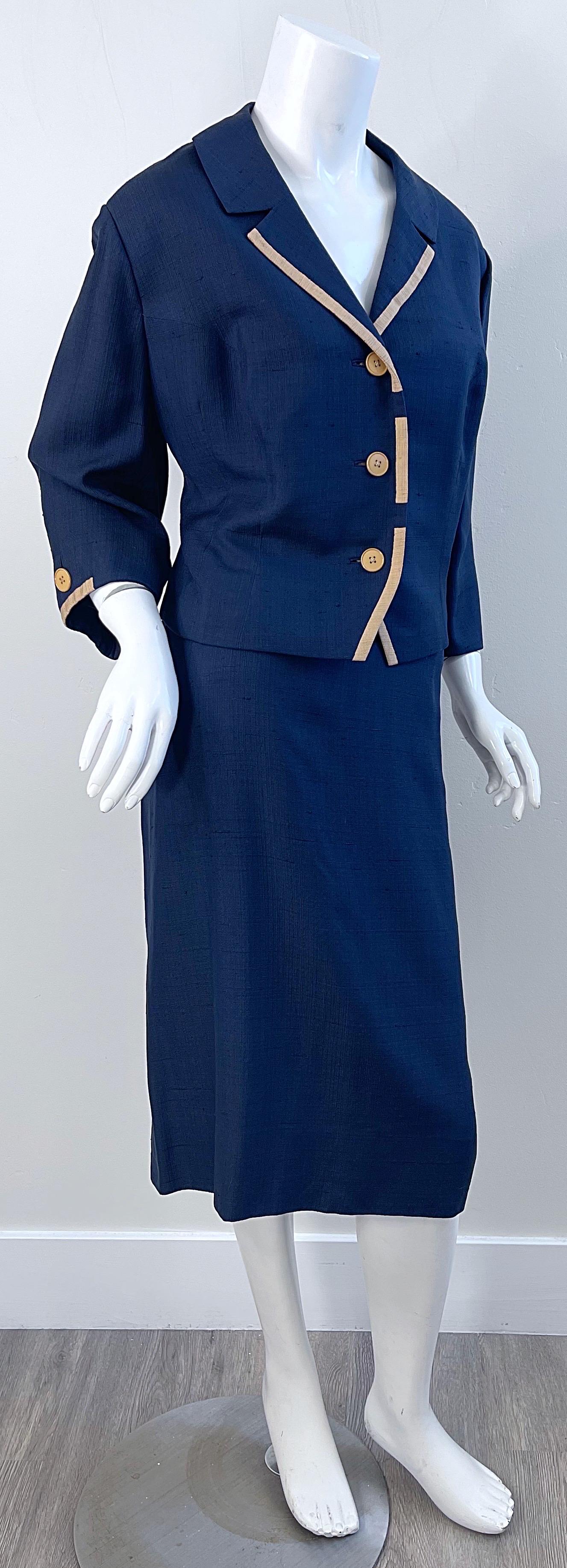1950s Bob McCreery Neiman Marcus Large Size Navy Blue Silk 50s Skirt Suit  For Sale 8