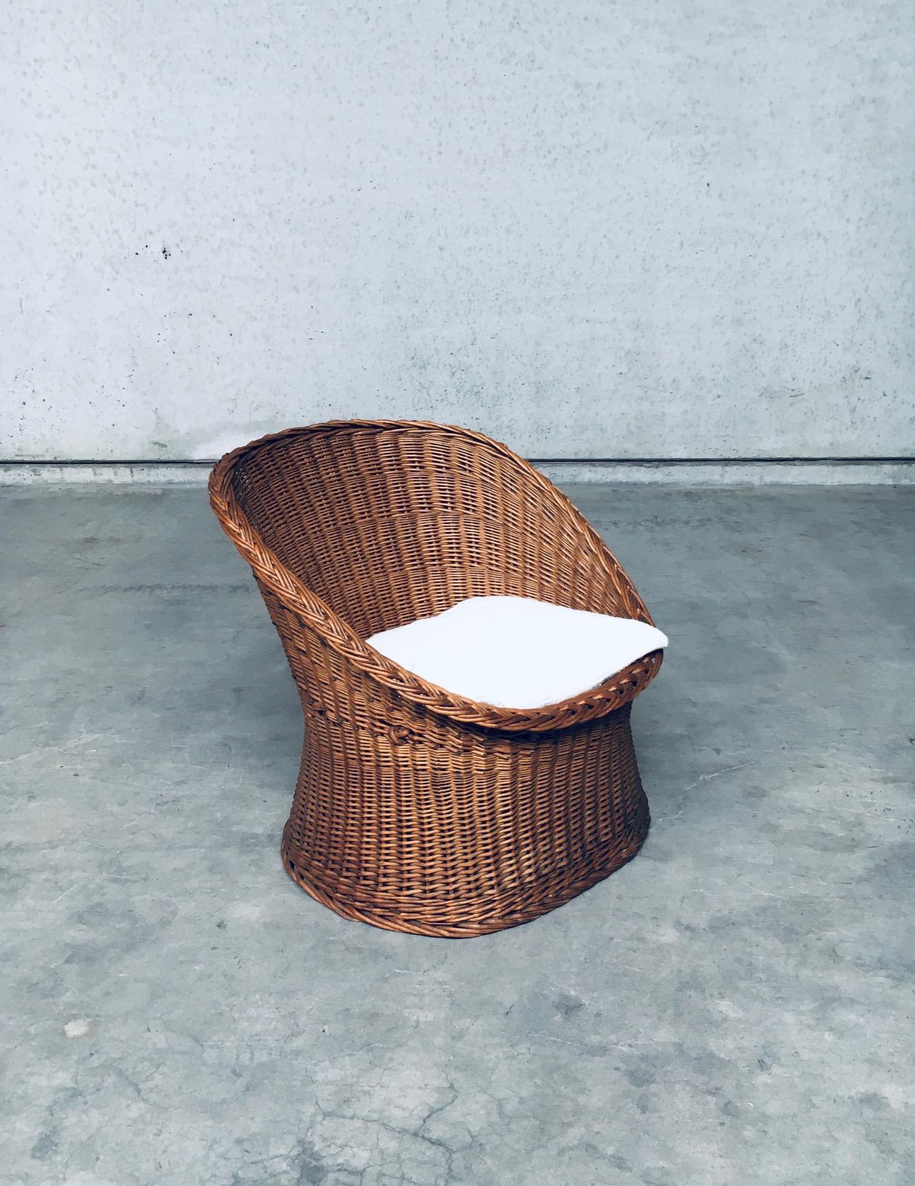 1950's Boho Design Wicker Egg Basket Lounge Chair Set For Sale 4