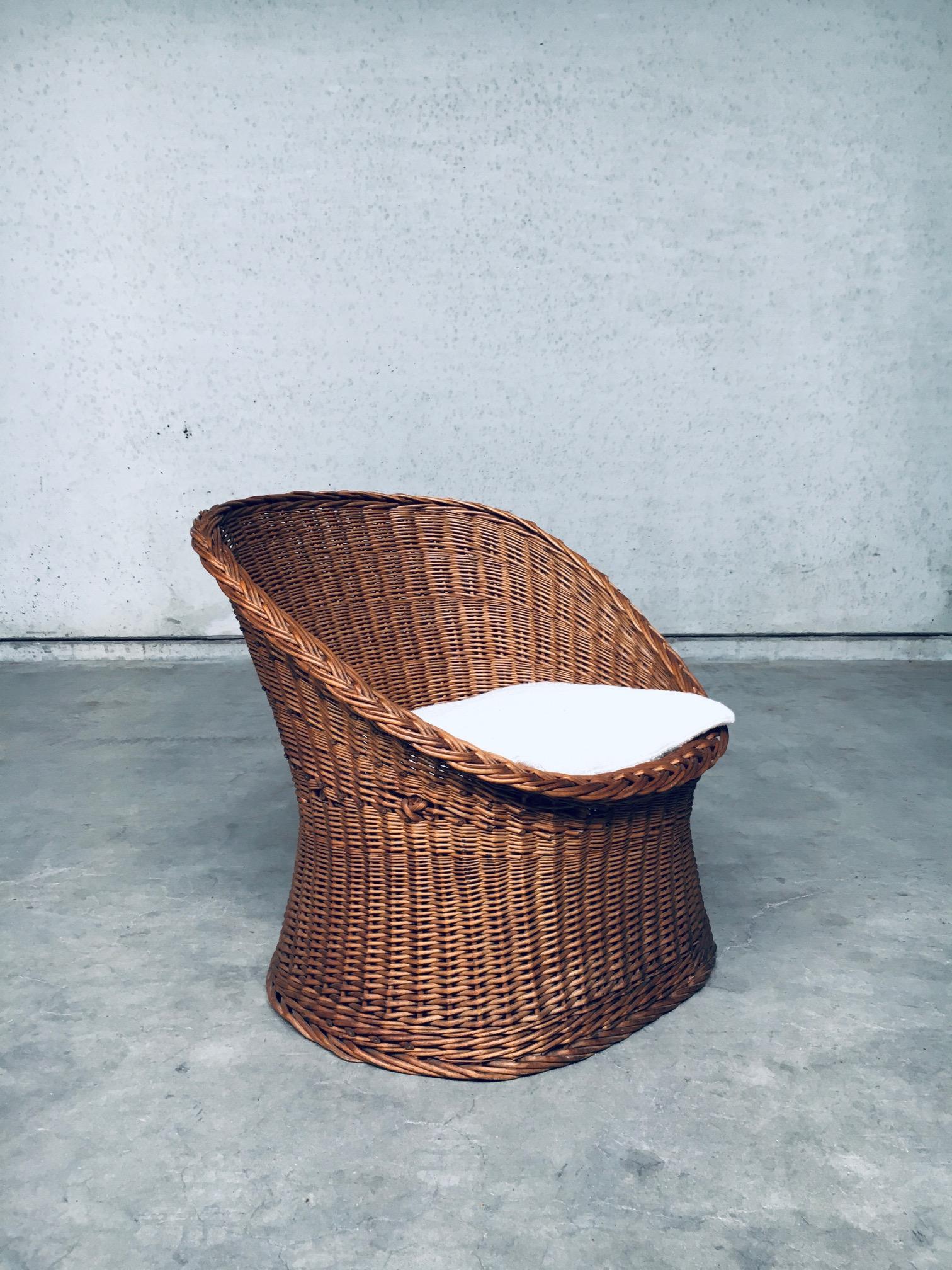 1950's Boho Design Wicker Egg Basket Lounge Chair Set For Sale 5