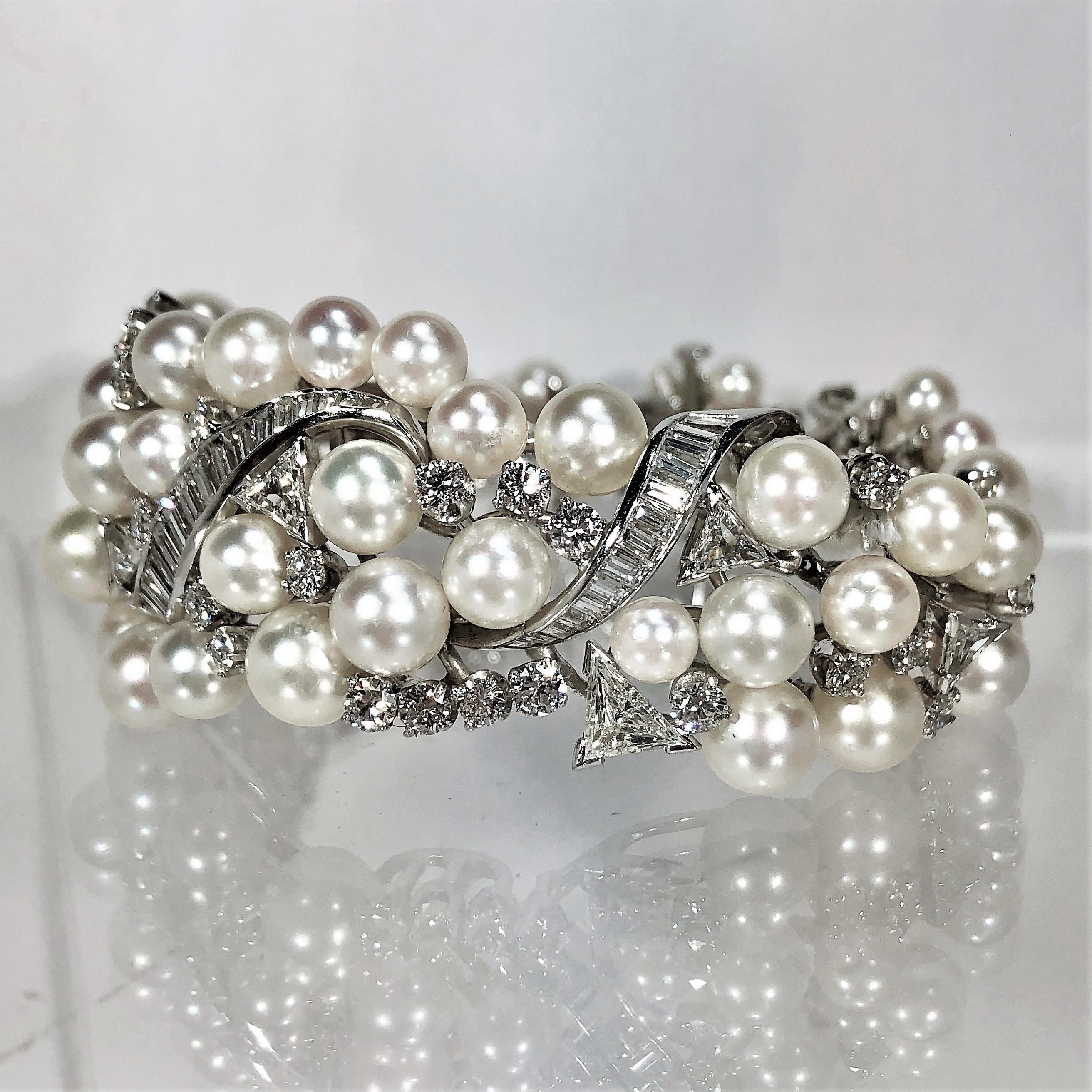 1950s Graduated Bombee Pearl and Diamond Cocktail Bracelet In Good Condition In Palm Beach, FL