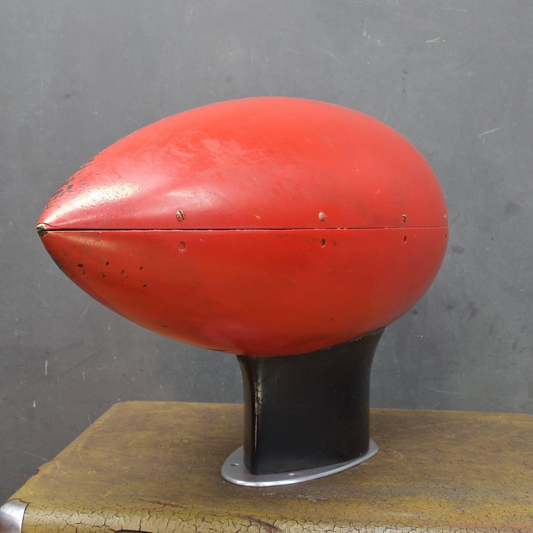 1950er Jahre Yatch/Aircraft Compass Blase Torpedo-Tisch Skulptur Kunstkriegs-Relikt (amerikanisch) im Angebot