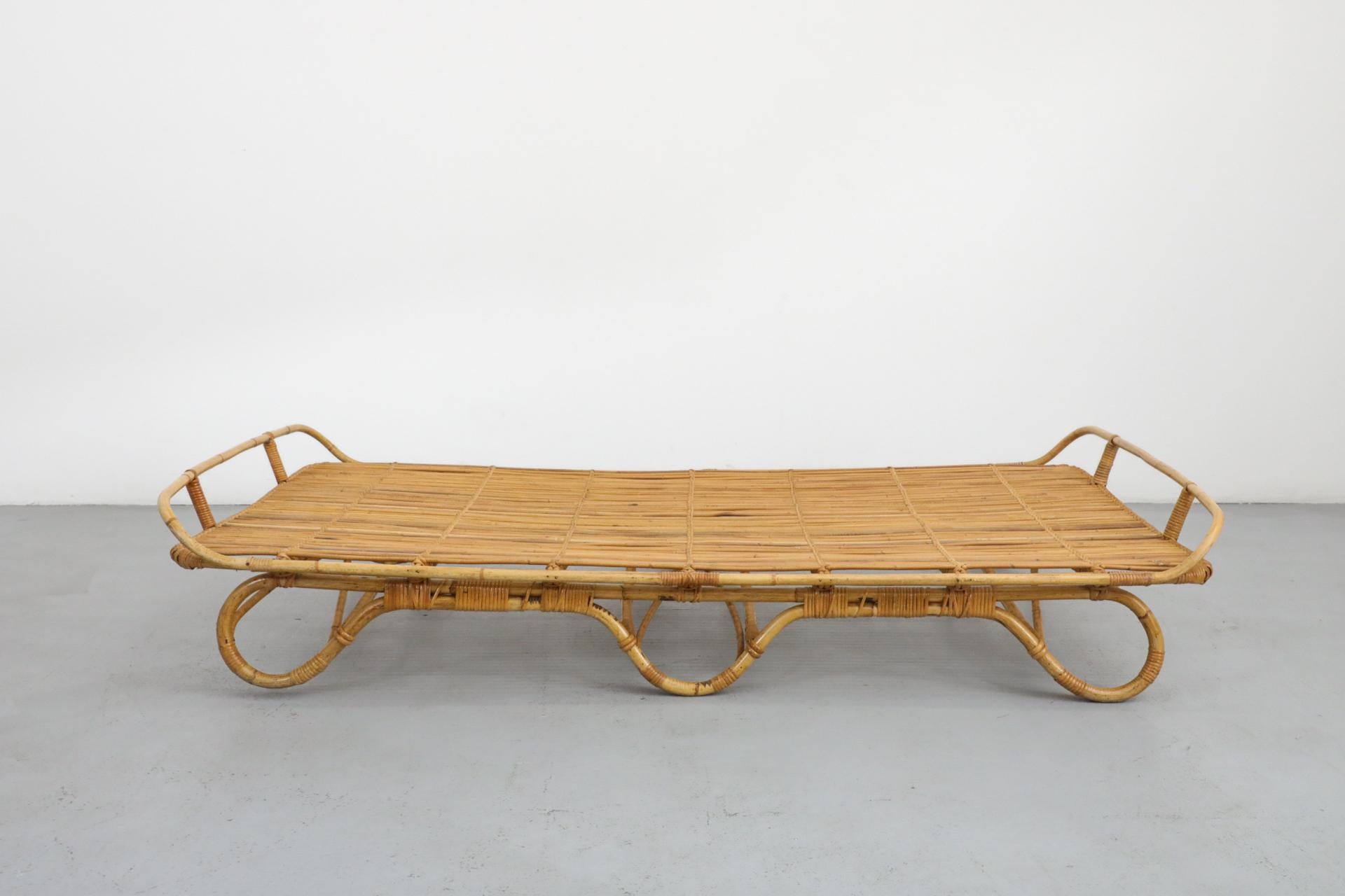 Estructura de cama de día de bambú inspirada en Franco Albini de los años 50 con estructura en forma de trineo siglo XX en venta