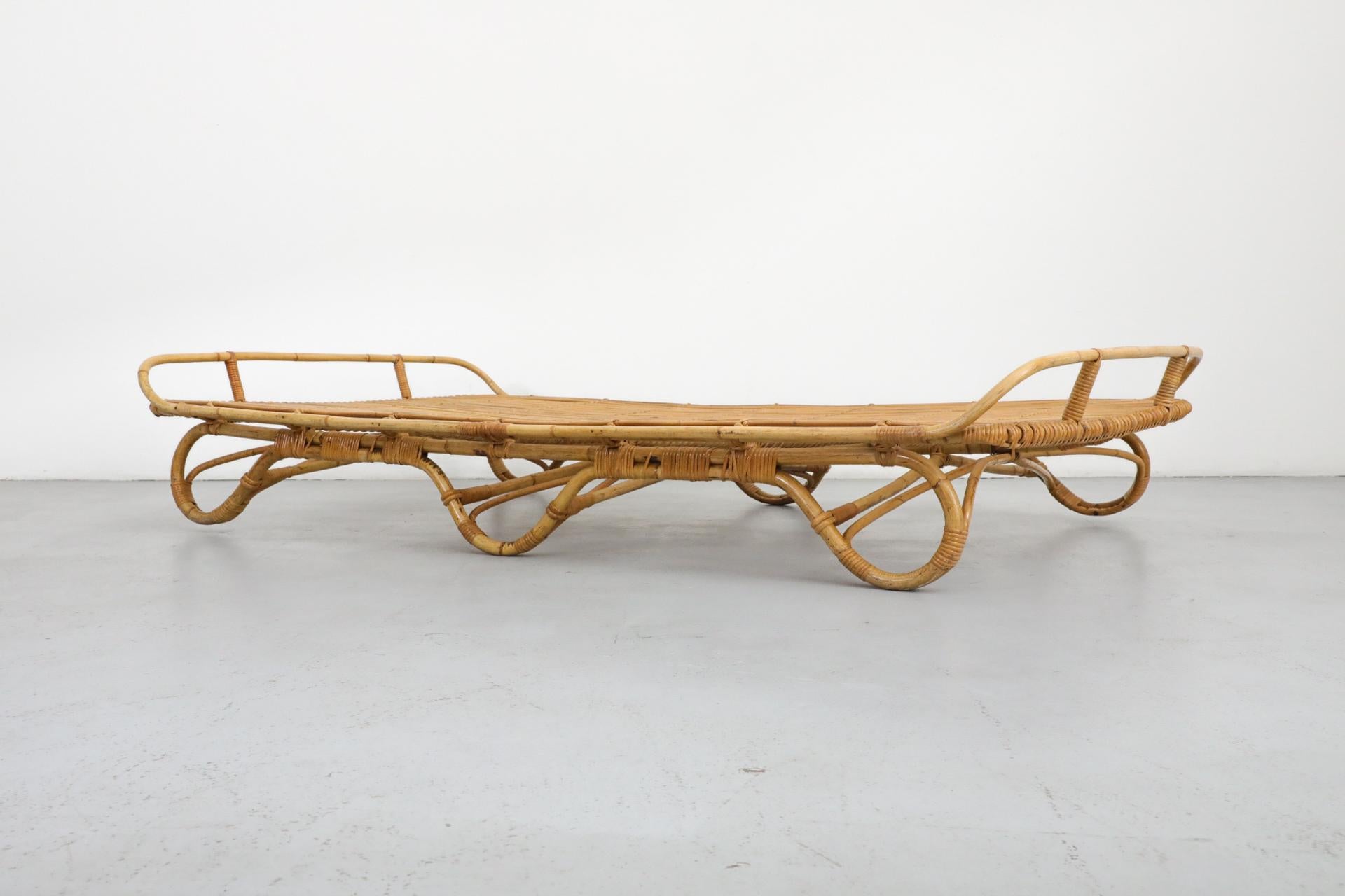 Estructura de cama de día de bambú inspirada en Franco Albini de los años 50 con estructura en forma de trineo Bambú en venta