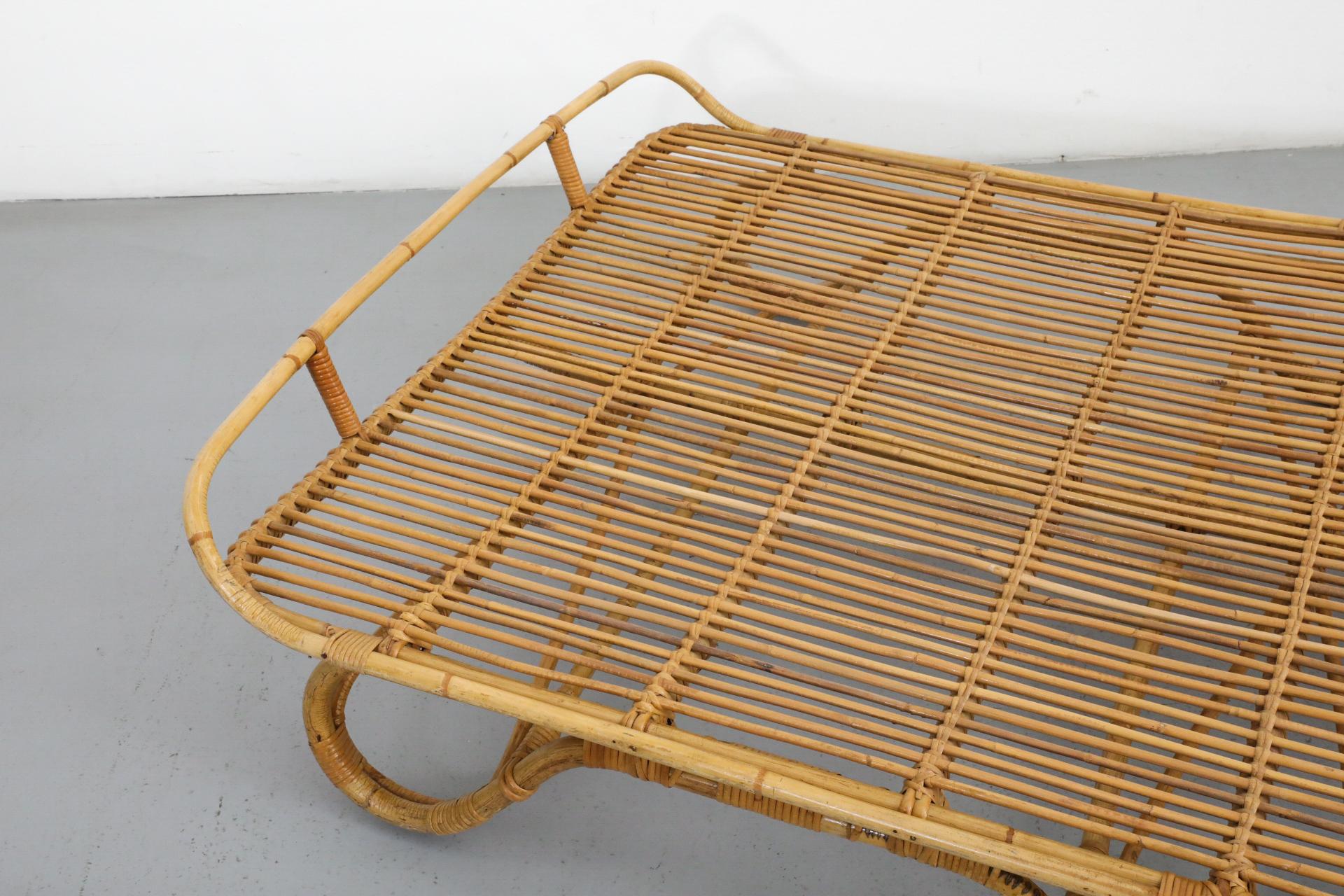 Estructura de cama de día de bambú inspirada en Franco Albini de los años 50 con estructura en forma de trineo en venta 1