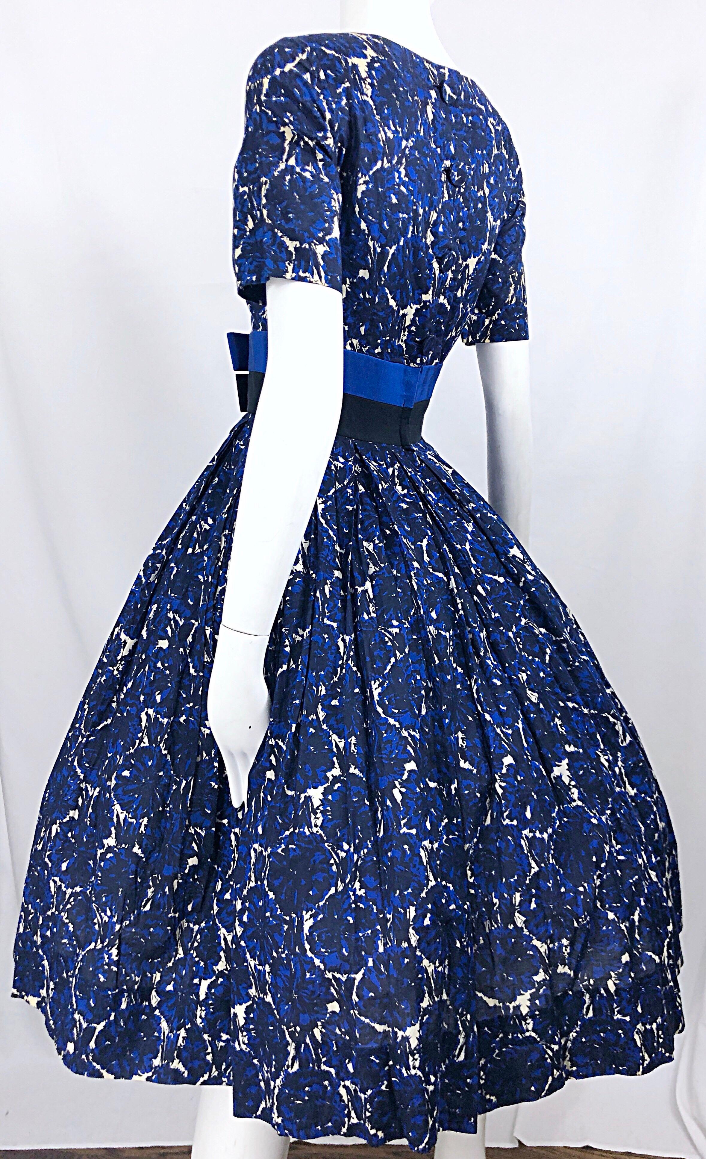 1950s Bonwit Teller Demi Couture Blue Abstract Floral Fit n' Flare Vintage Dress For Sale 4