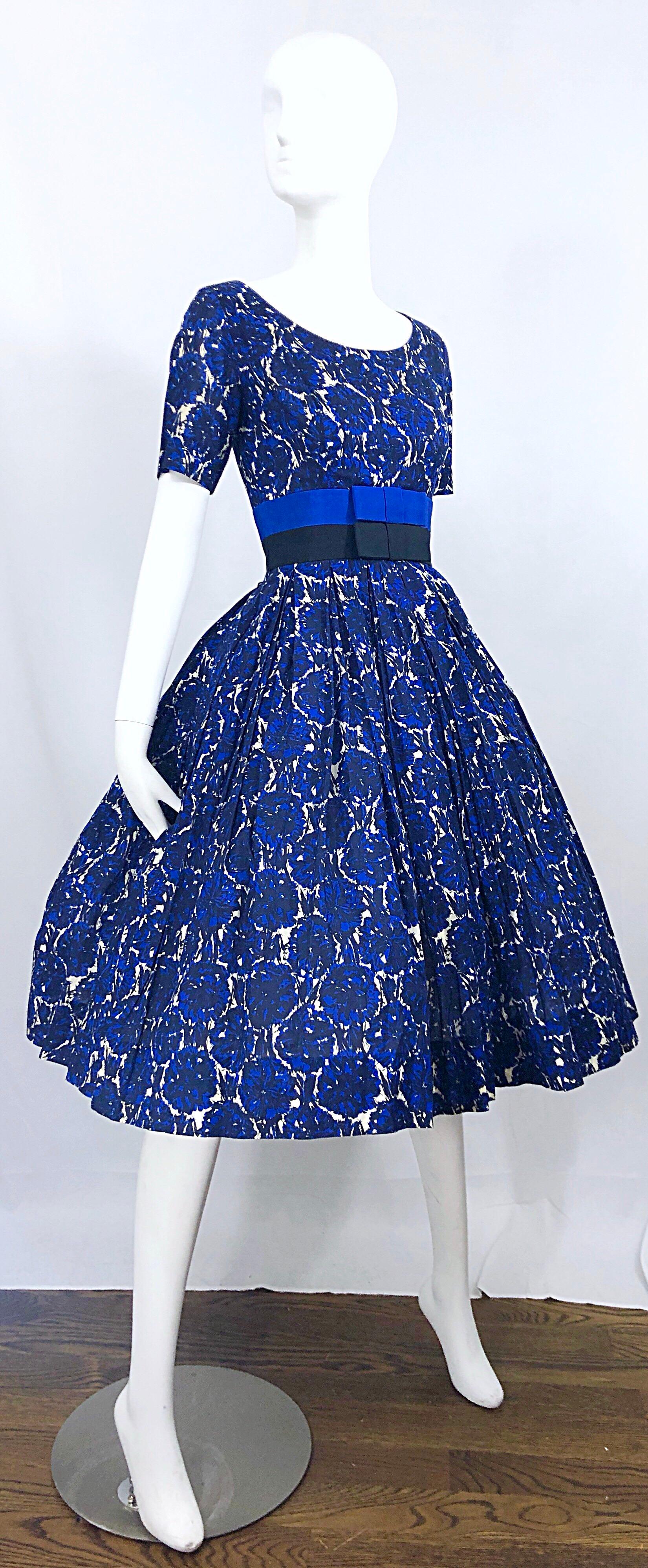 1950s Bonwit Teller Demi Couture Blue Abstract Floral Fit n' Flare Vintage Dress For Sale 5
