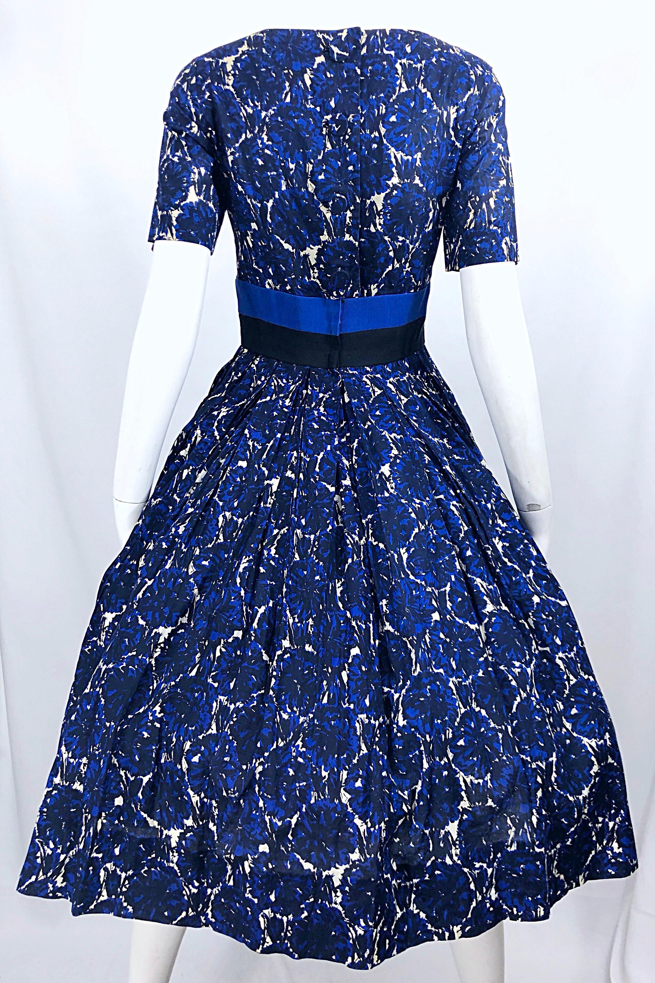 1950s Bonwit Teller Demi Couture Blue Abstract Floral Fit n' Flare Vintage Dress For Sale 2