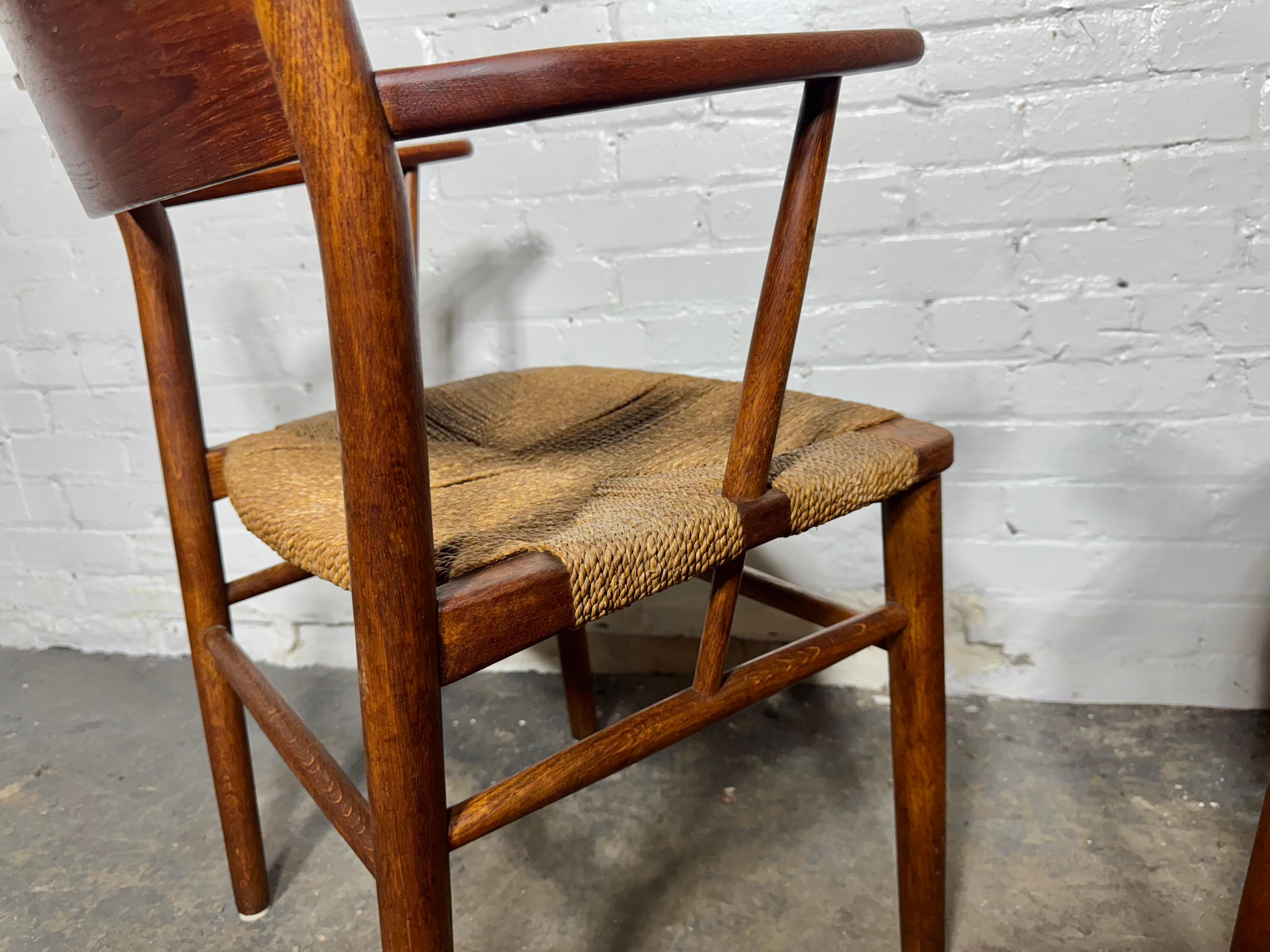 Silla danesa de roble y teca Borge Mogensen de los años 50 Model No. 156 en Bueno estado para la venta en Buffalo, NY
