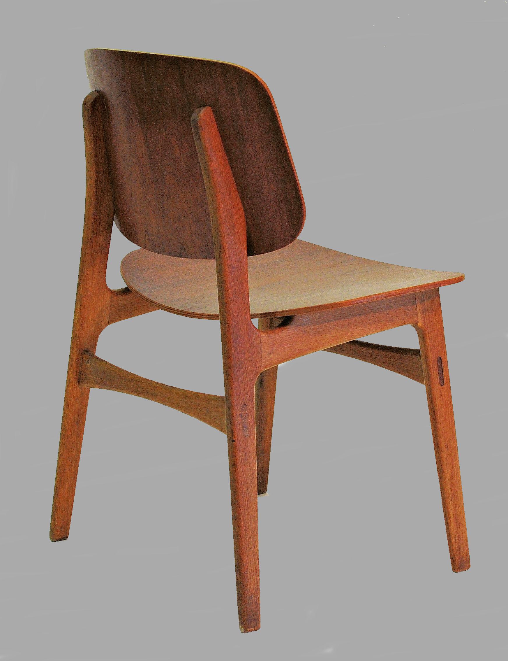 Ensemble de deux chaises coquillages Borge Mogensen en chêne et teck des années 1950 en vente 2