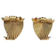 1950s Bow Leaf Yellow Gold Clip On Earrings