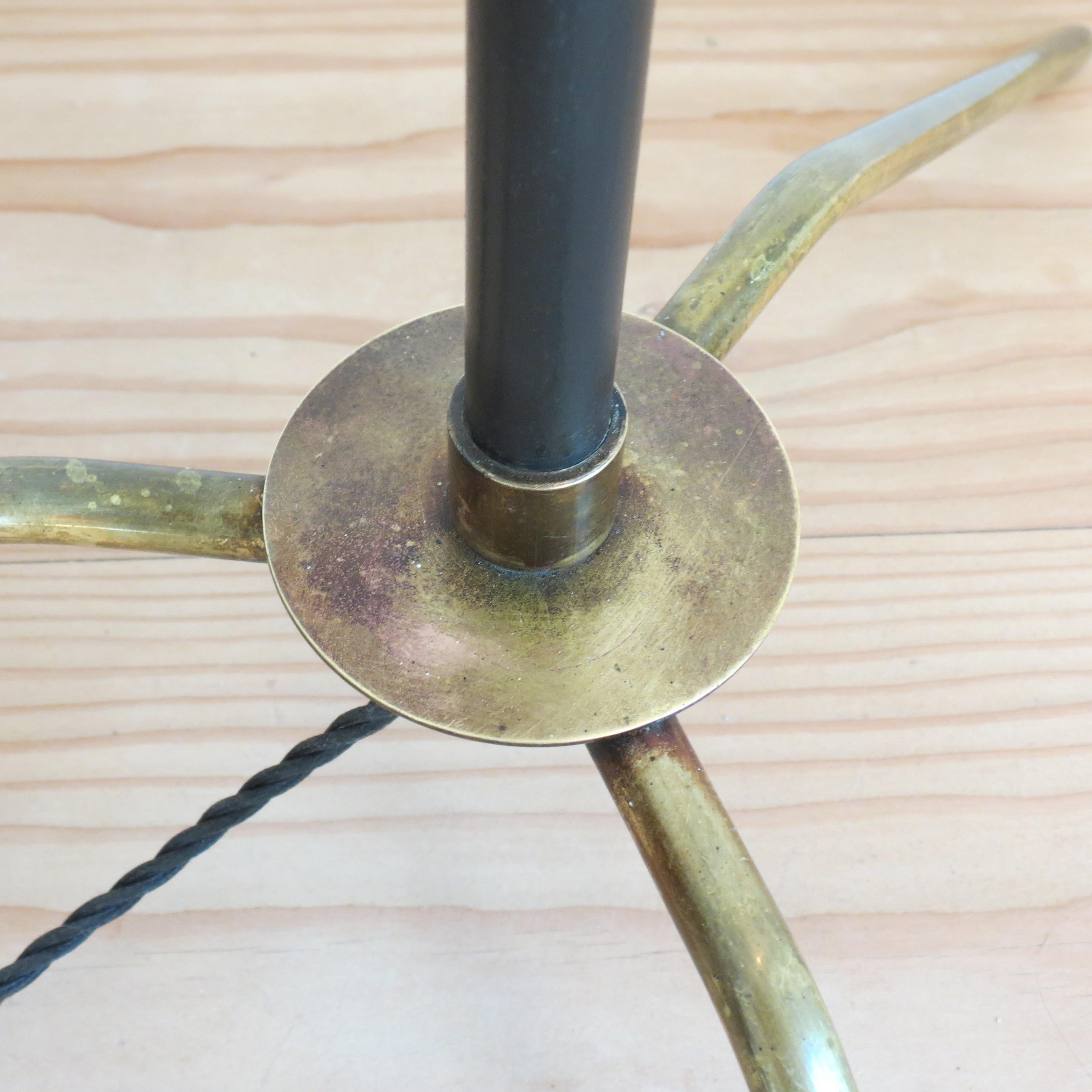 20th Century 1950s Brass and Black Metal Curve over Adjustable Industrial Floor Lamp