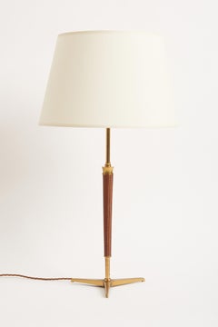 Lampe de bureau en laiton et cuir marron des années 1950