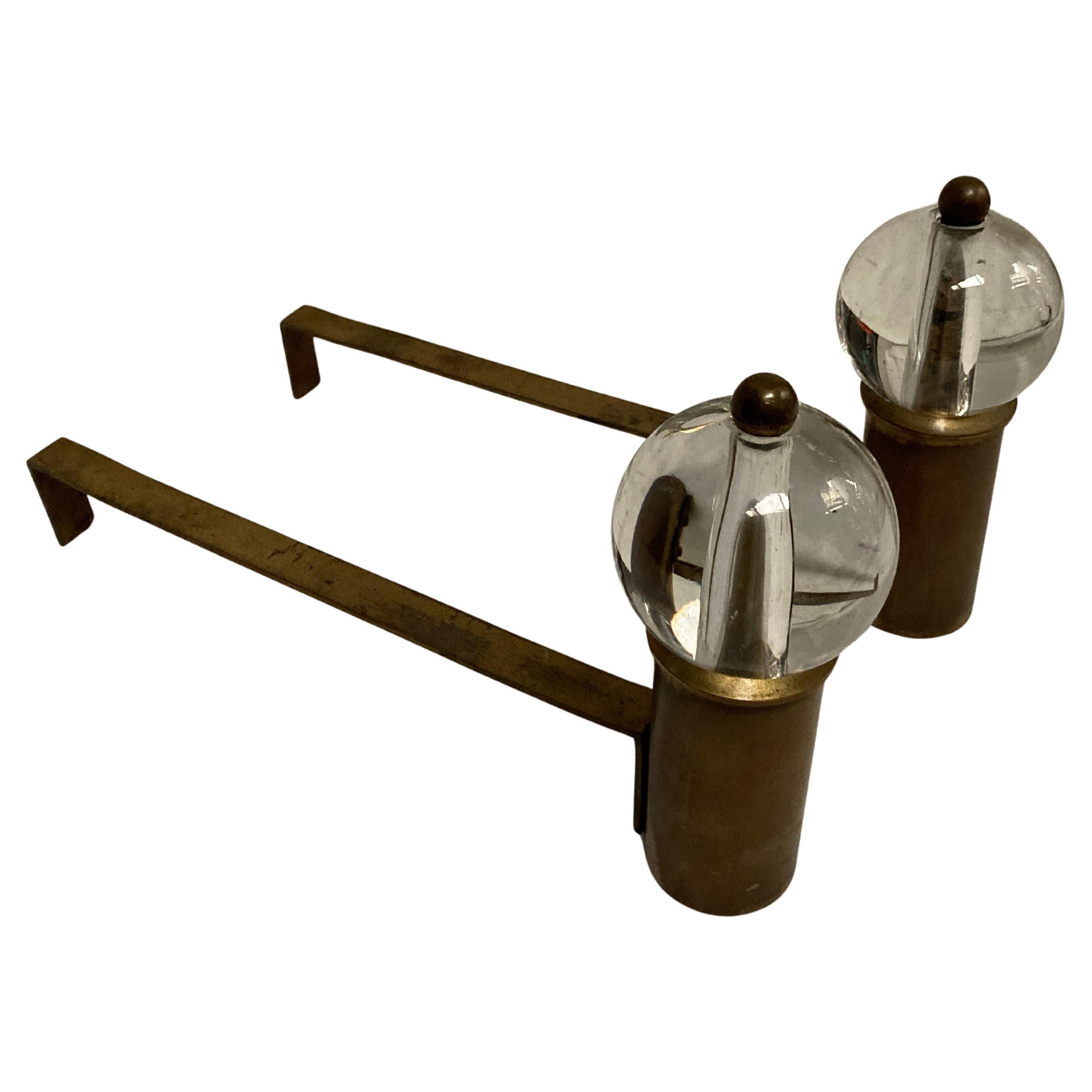 1950er Jahre Messing- und Glas-Andirons im Stil von Jacques Adnet